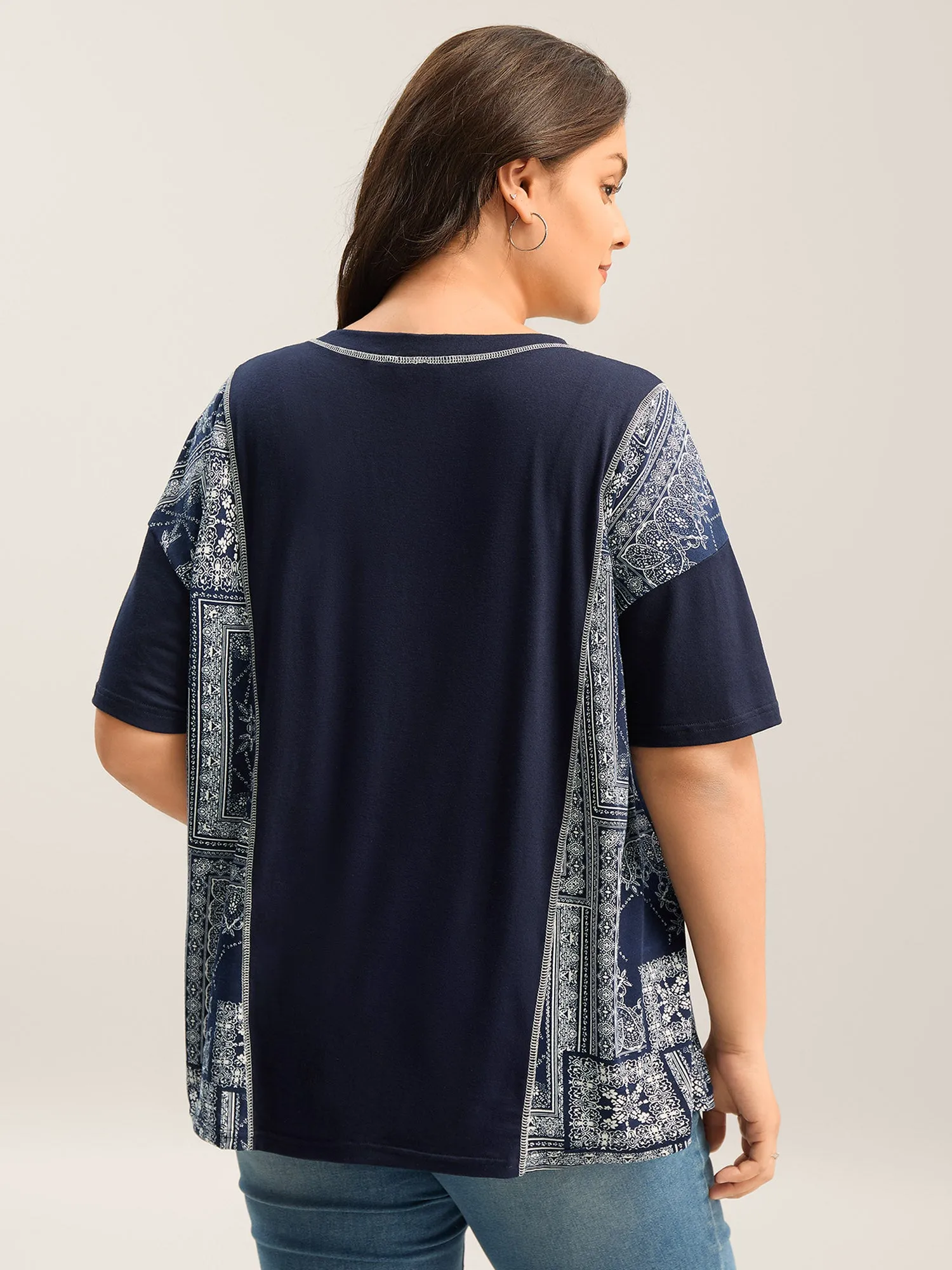 Geometric Print Spliced Solid T-Shirt sold by Bloomchic product image thumbnail 4