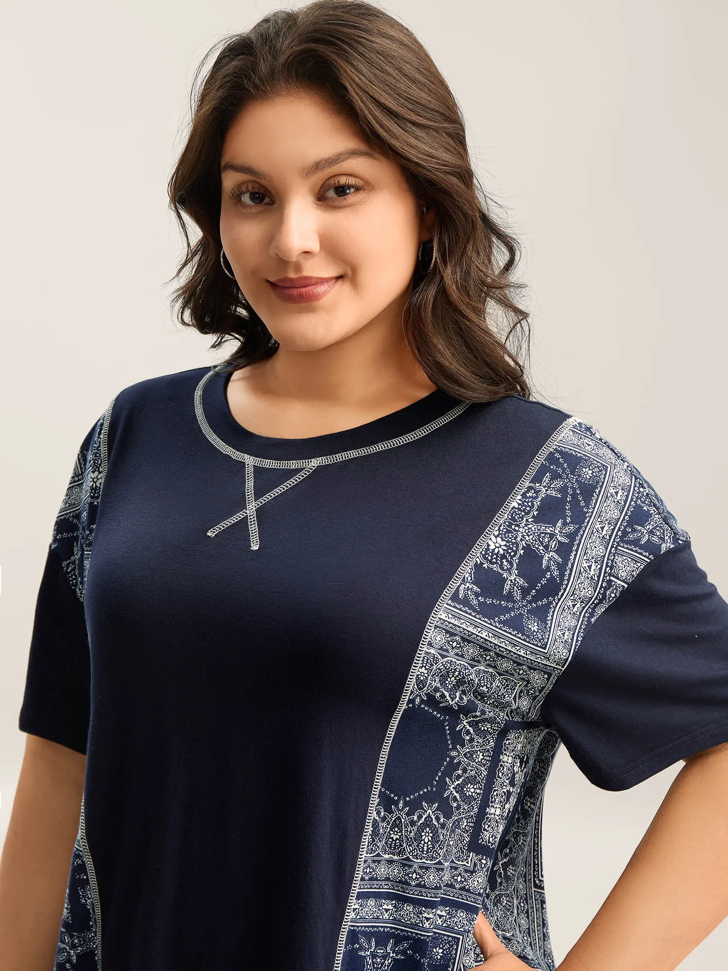 Geometric Print Spliced Solid T-Shirt sold by Bloomchic