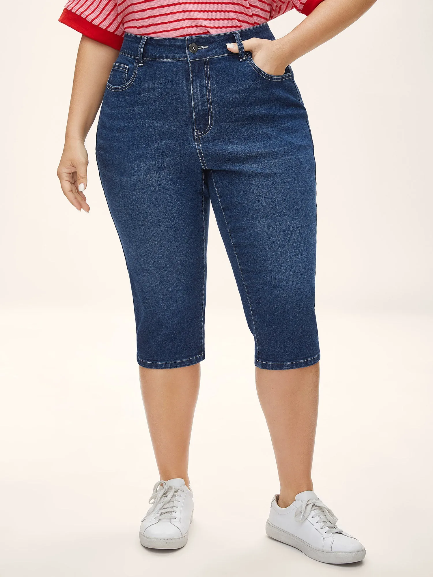 Stretchy 5 Pockets Skinny-Fit Crop Jeans sold by Bloomchic