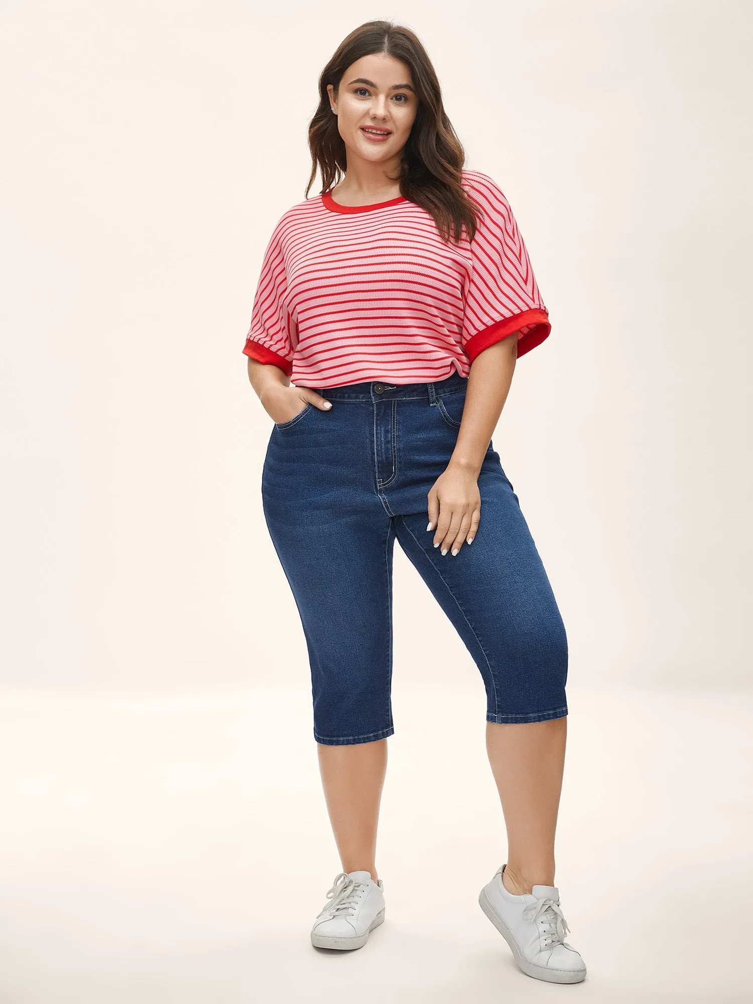 Stretchy 5 Pockets Skinny-Fit Crop Jeans sold by Bloomchic product image thumbnail 4