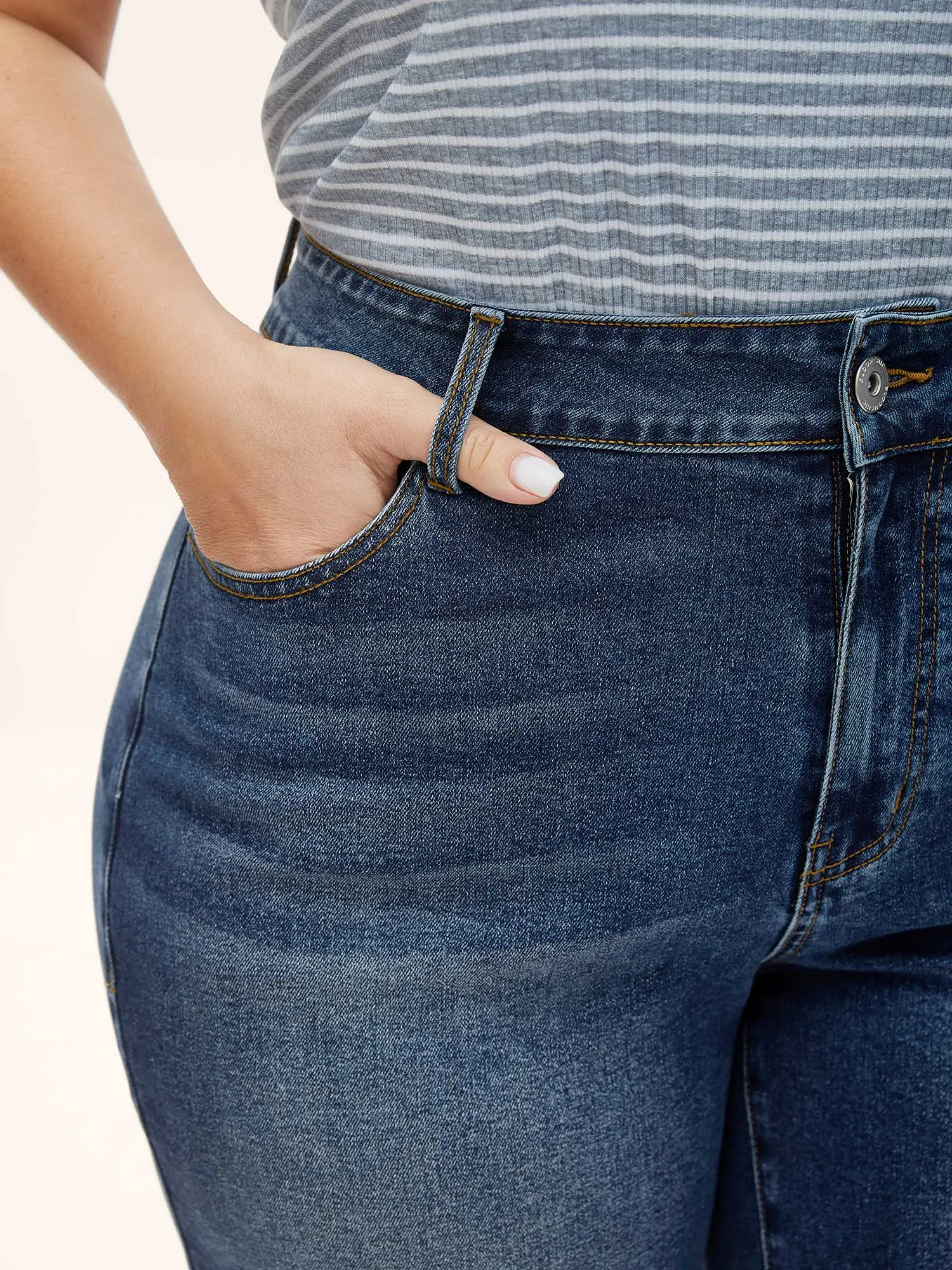 Stretch Straight-Leg Faded Denim Shorts sold by Bloomchic product image thumbnail 3