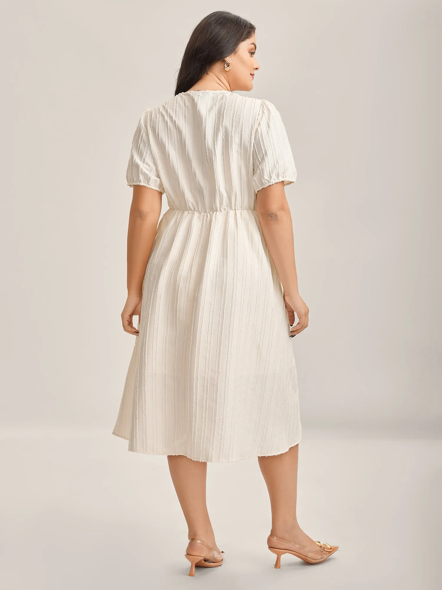 Textured V-Neck Pockets Solid Midi Dress sold by Bloomchic product image thumbnail 4