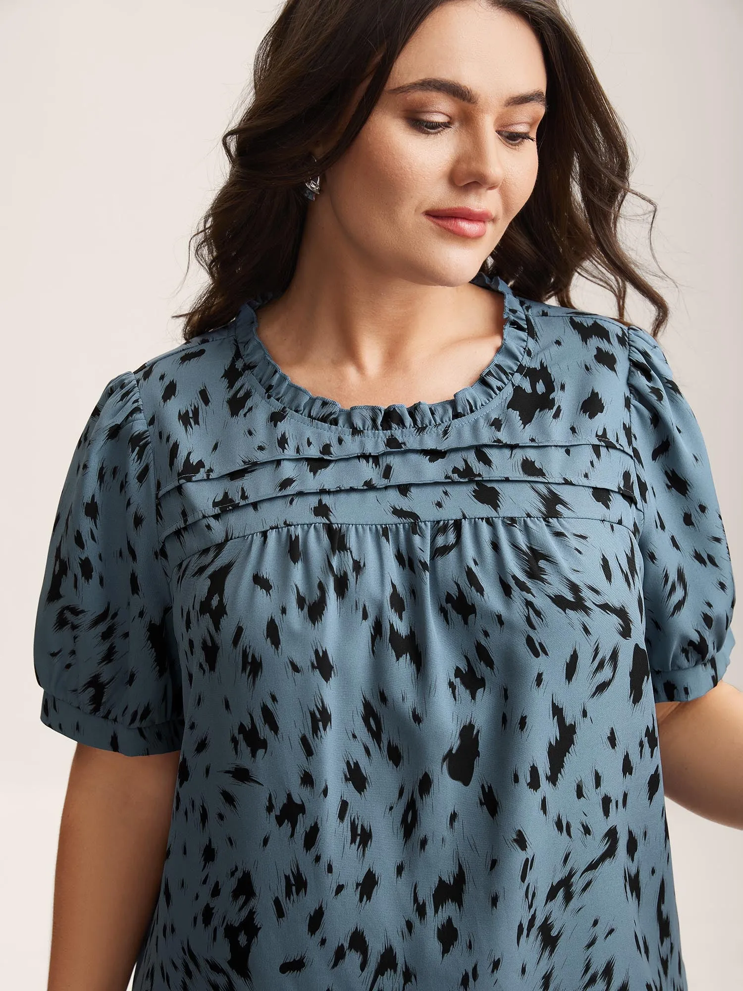 Leopard Print Toothpick Pleat Blouse sold by Bloomchic product image thumbnail 2