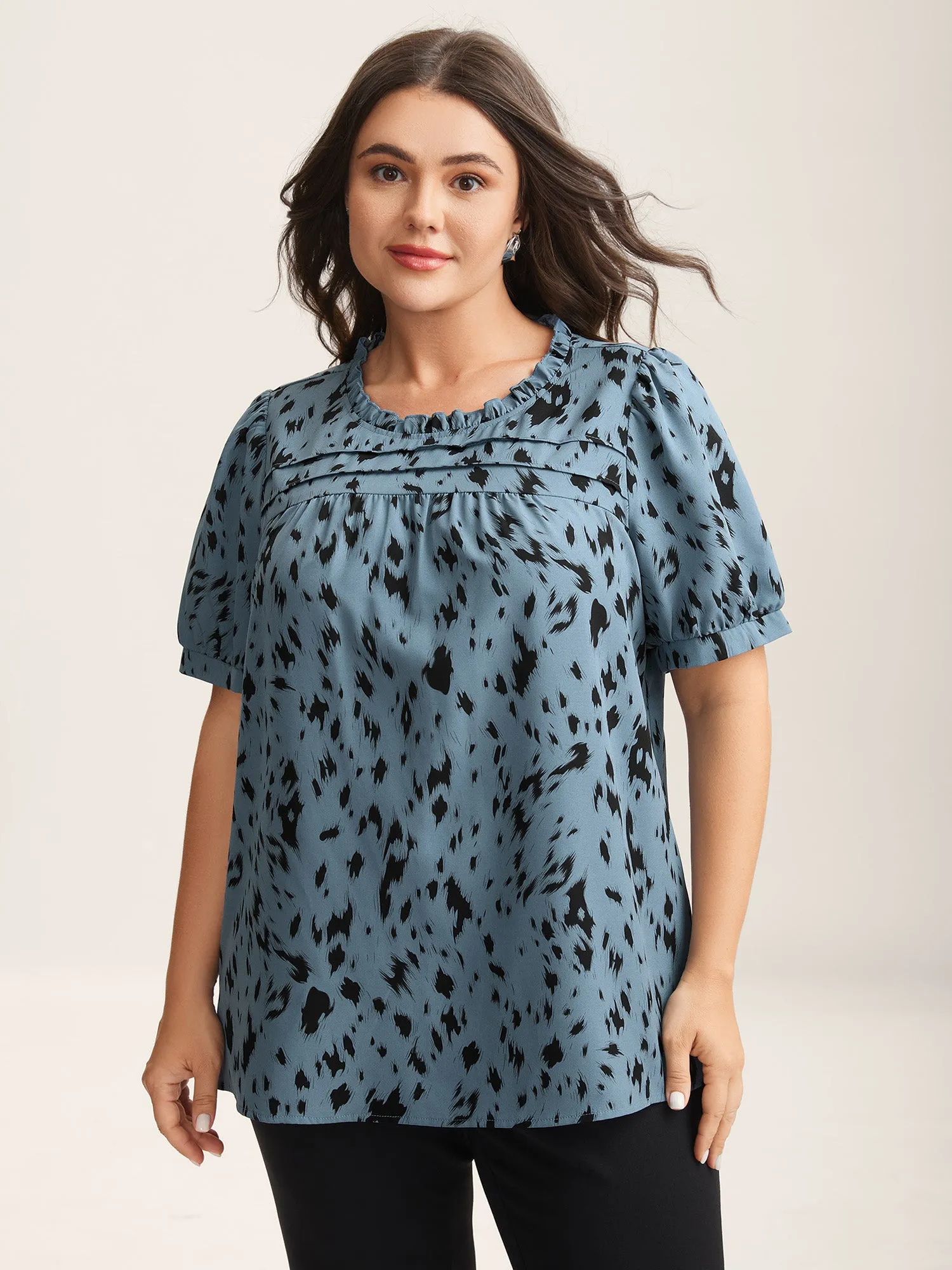 Leopard Print Toothpick Pleat Blouse sold by Bloomchic