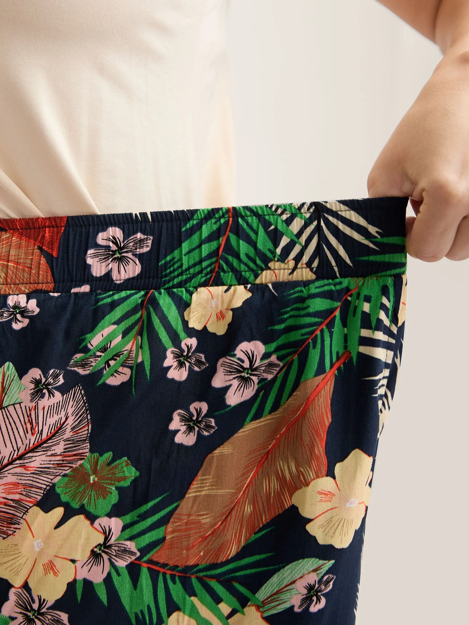 Stretchy Tropical Wide-Leg Shorts sold by Bloomchic product image thumbnail 3