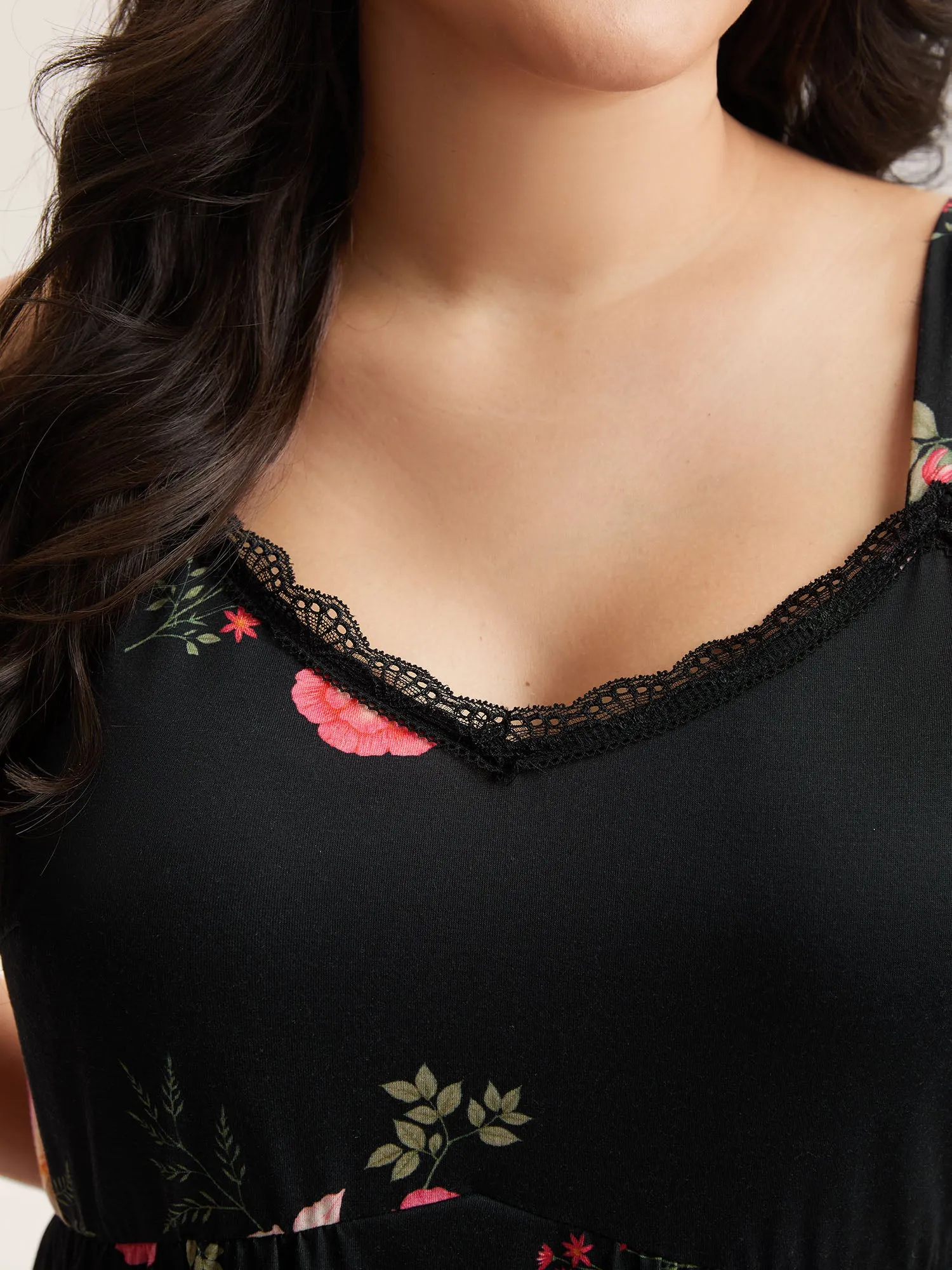 Romantic Floral Lace Spliced Loungewear sold by Bloomchic product image thumbnail 2