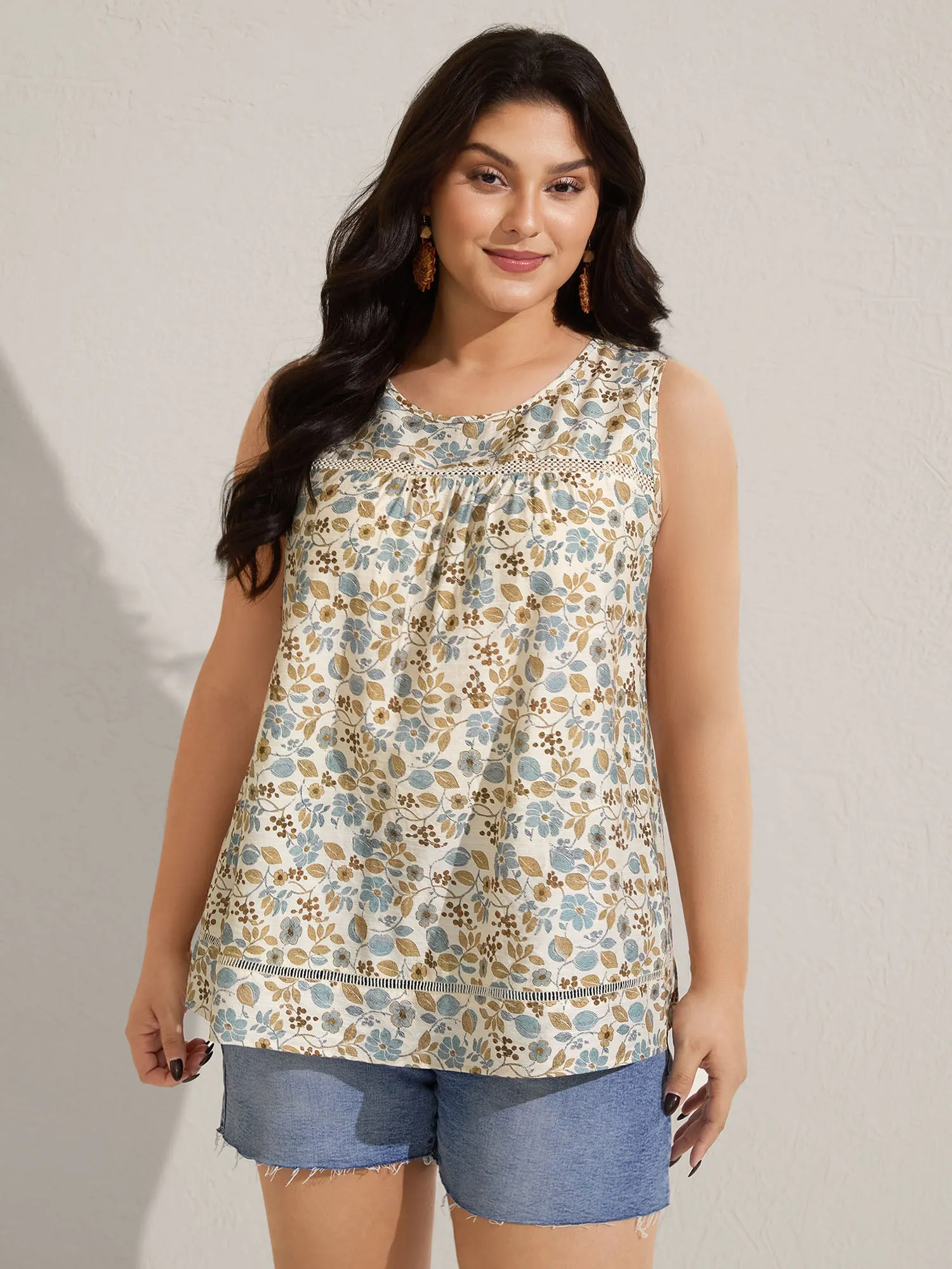 Lace Trim Spliced Floral Print Tank Top sold by Bloomchic