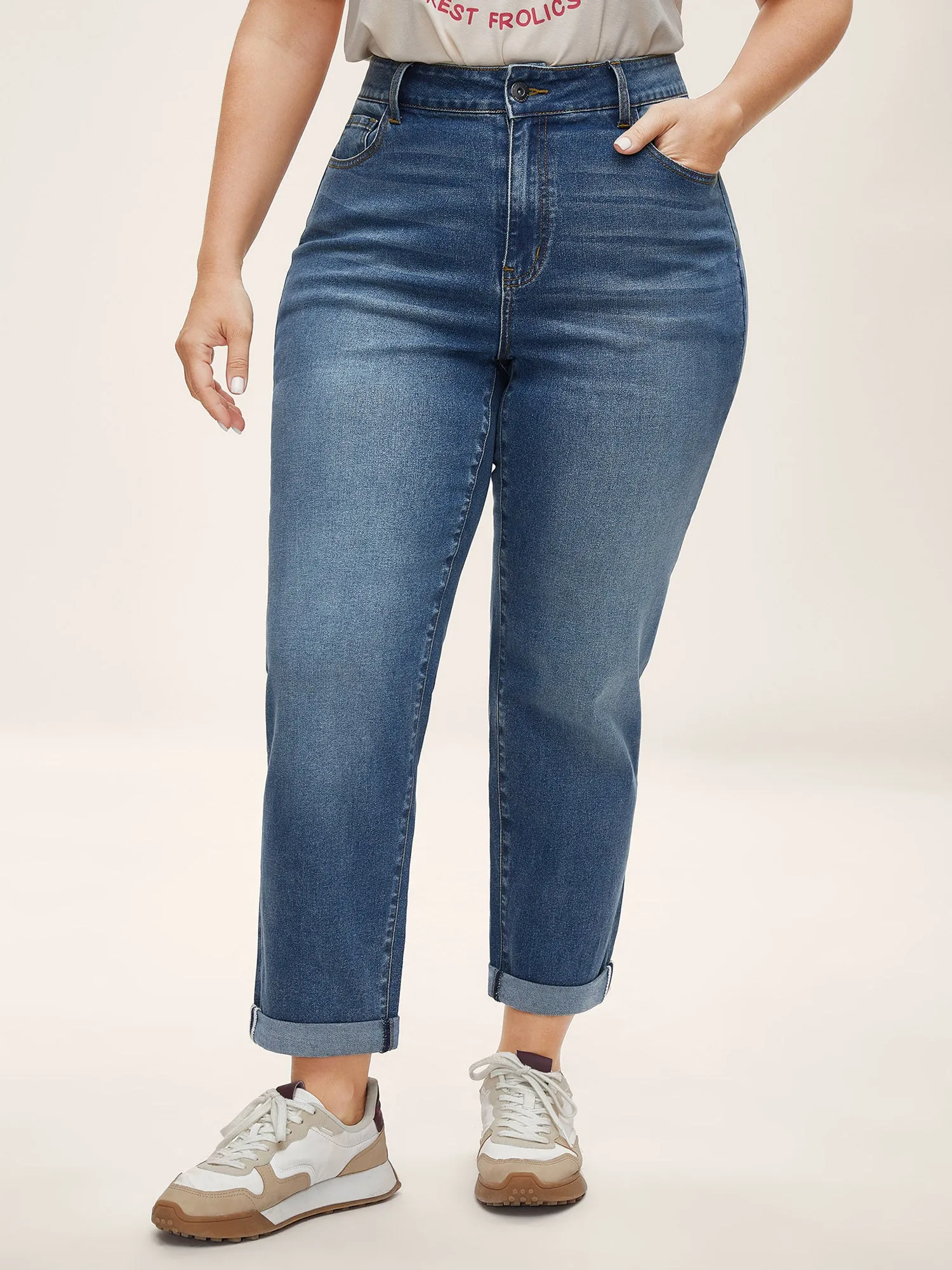Classic Pockets Boyfriend Jeans sold by Bloomchic product image thumbnail 3