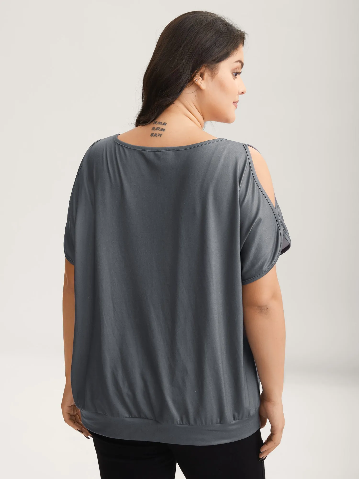 Stretchy Feather Print Cut-Out Sleeve T-Shirt sold by Bloomchic product image thumbnail 5