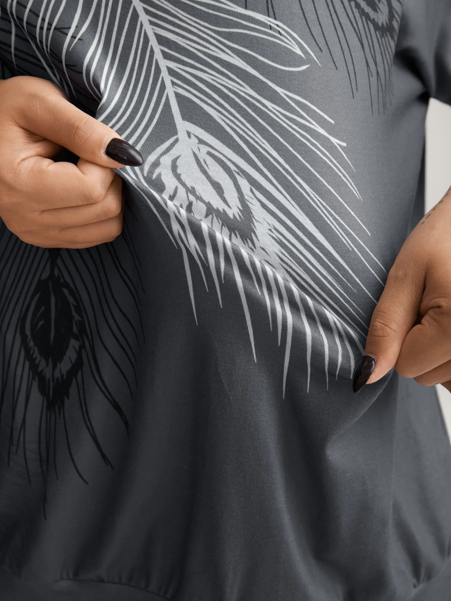 Stretchy Feather Print Cut-Out Sleeve T-Shirt sold by Bloomchic product image thumbnail 2