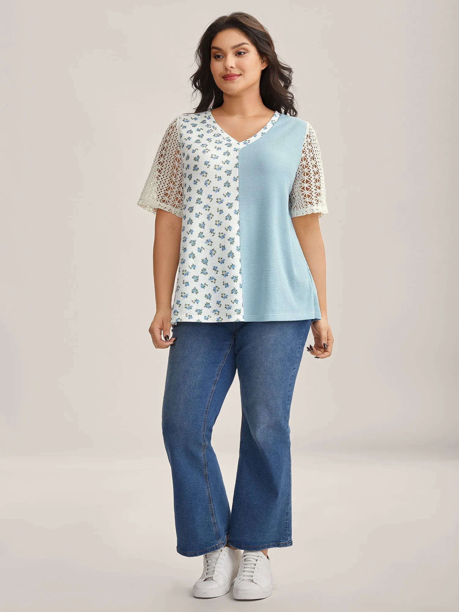 Waffle Grid Floral V-Neck T-Shirt sold by Bloomchic product image thumbnail 3