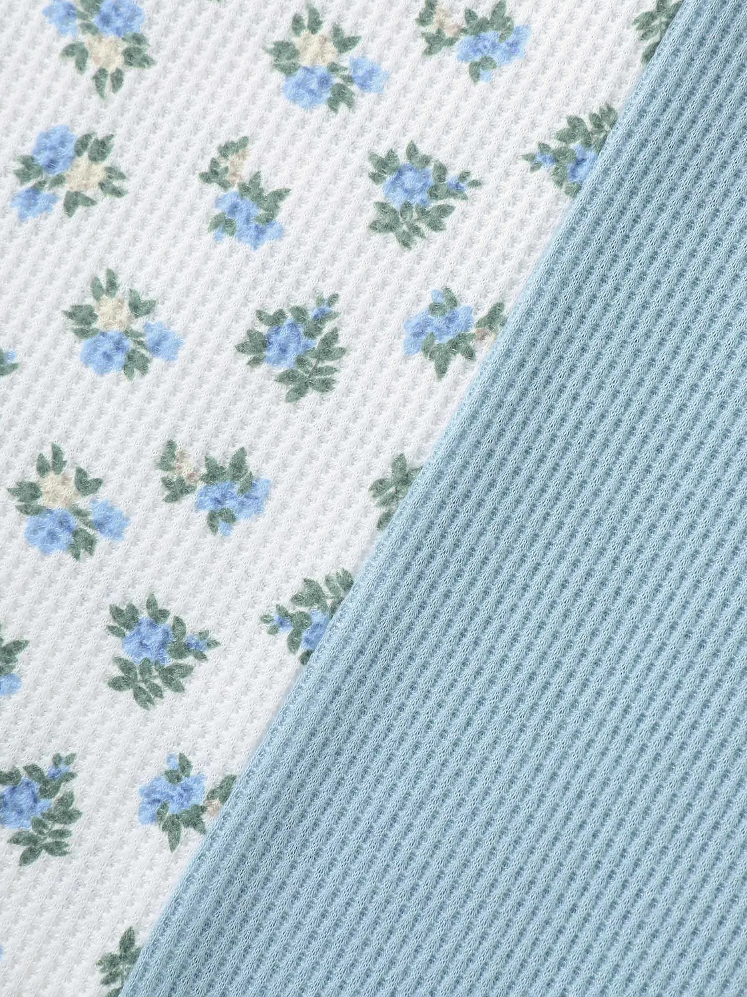 Waffle Grid Floral V-Neck T-Shirt sold by Bloomchic product image thumbnail 5