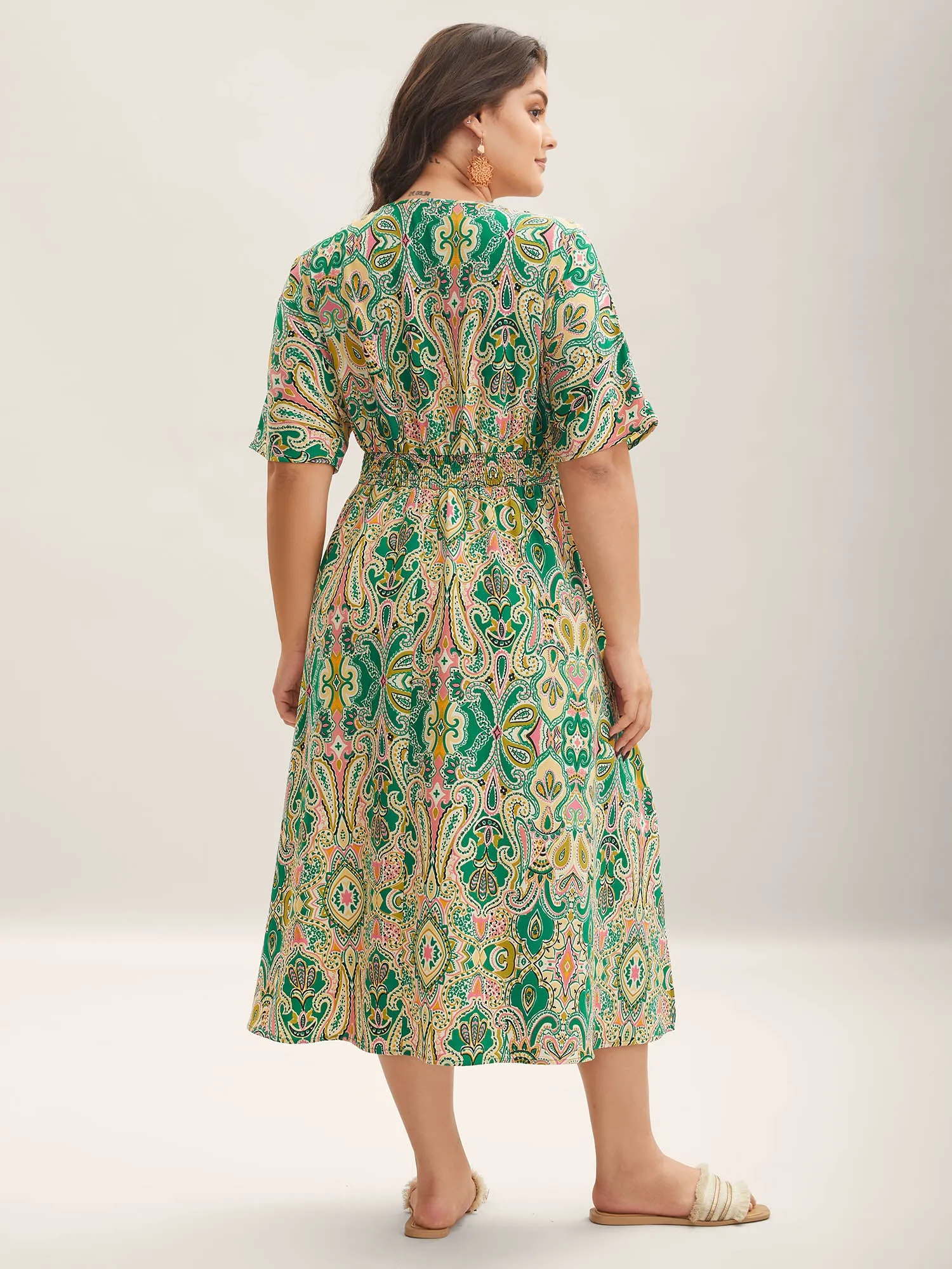 Paisley Print Shirred Pockets Midi Dress sold by Bloomchic product image thumbnail 4
