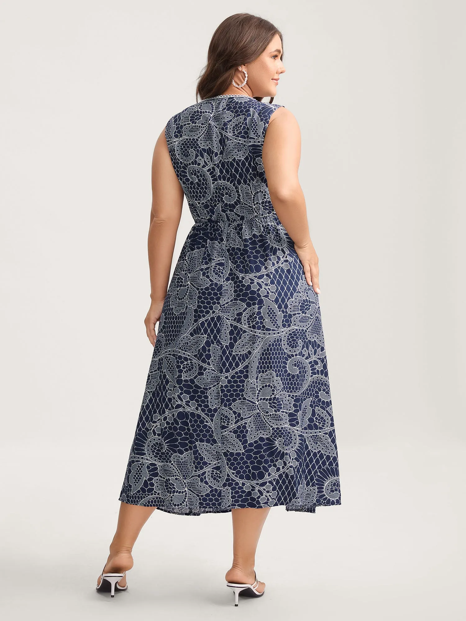 Lace-Like Print Cinched-Waist Midi Dress sold by Bloomchic product image thumbnail 4
