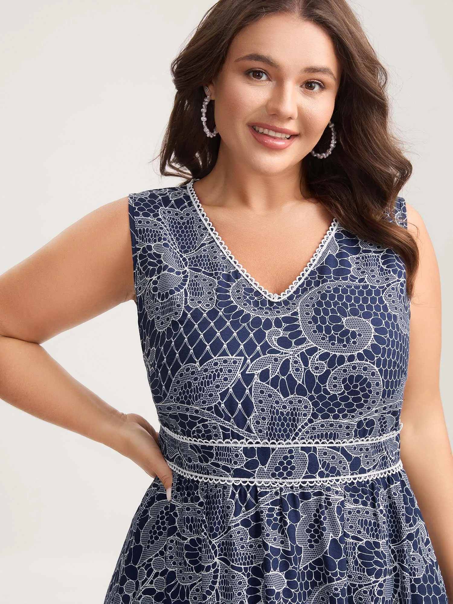 Lace-Like Print Cinched-Waist Midi Dress sold by Bloomchic product image thumbnail 2