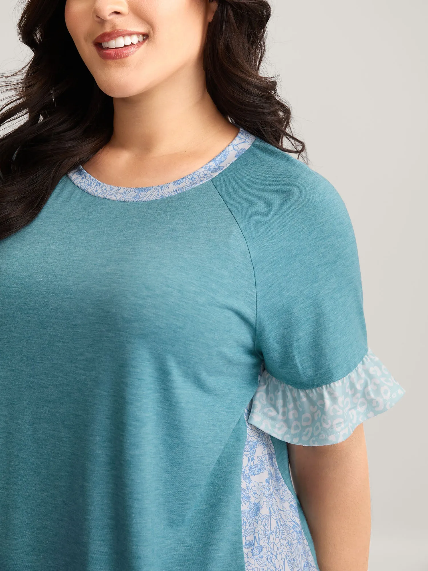 Leopard Print Color Contrast T-Shirt sold by Bloomchic product image thumbnail 2