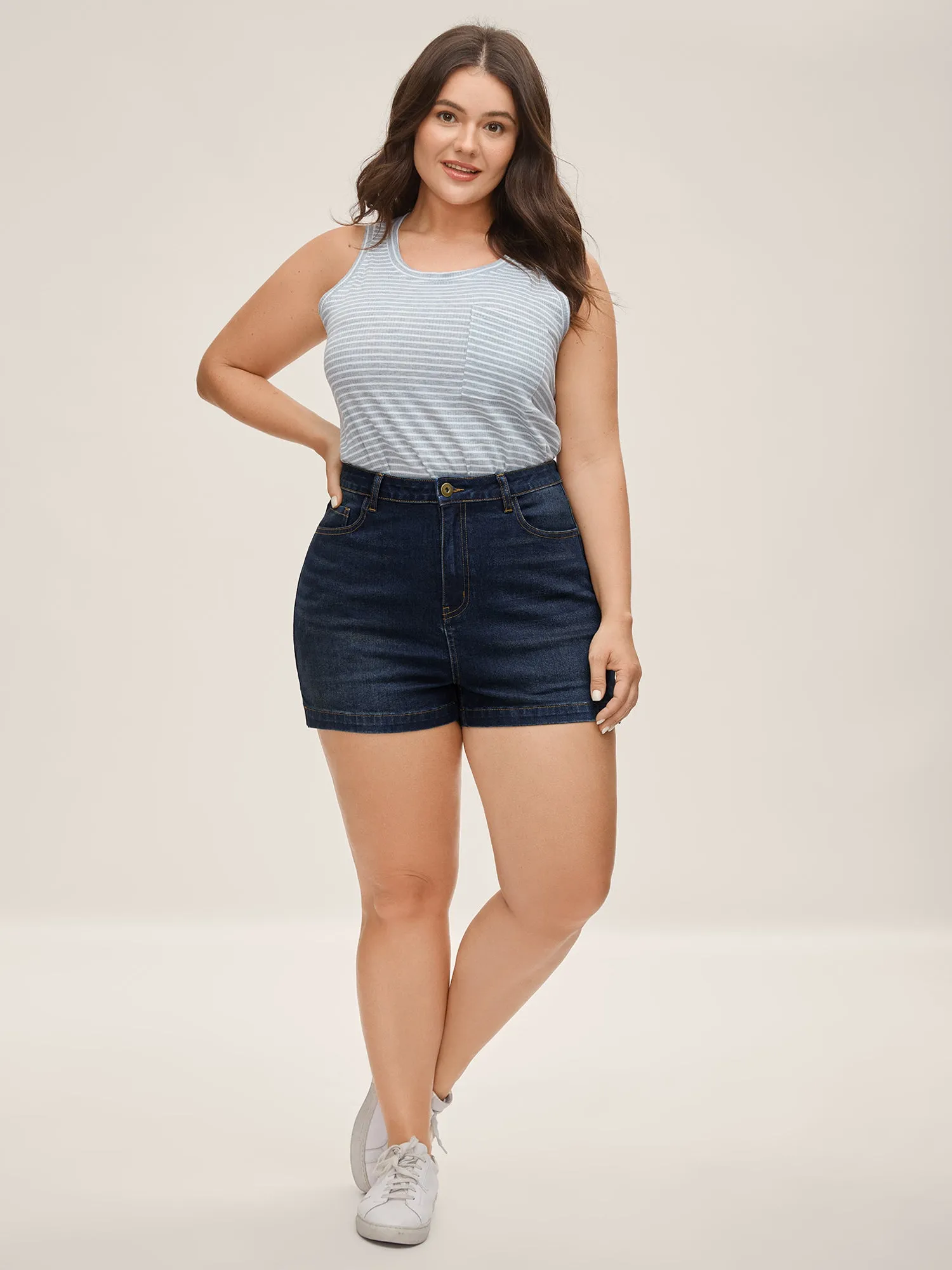 Stretchy Classic Straight-Leg Denim Shorts sold by Bloomchic product image thumbnail 2