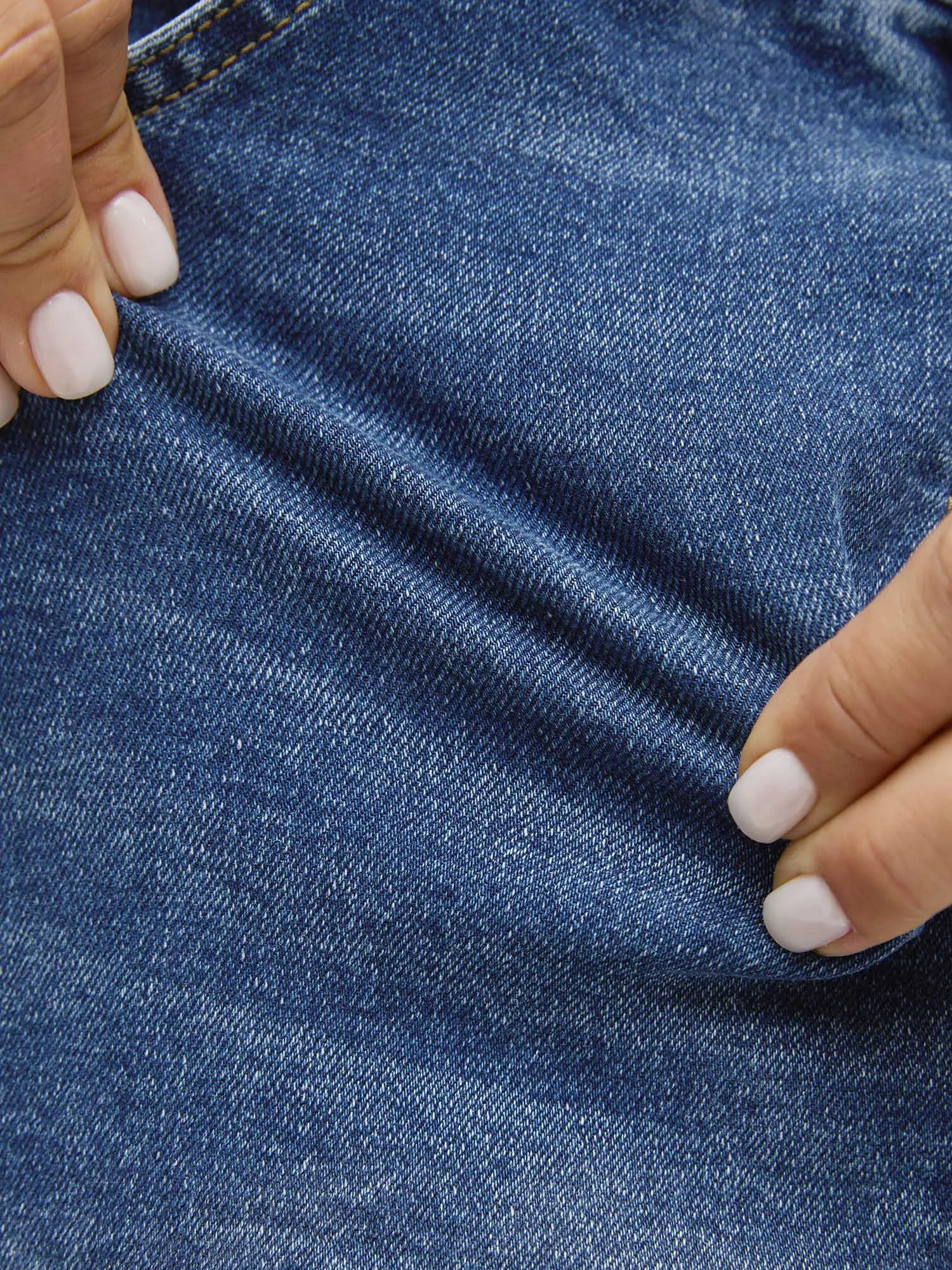 Stretchy Waist Vintage Drawstring Denim Shorts sold by Bloomchic product image thumbnail 4