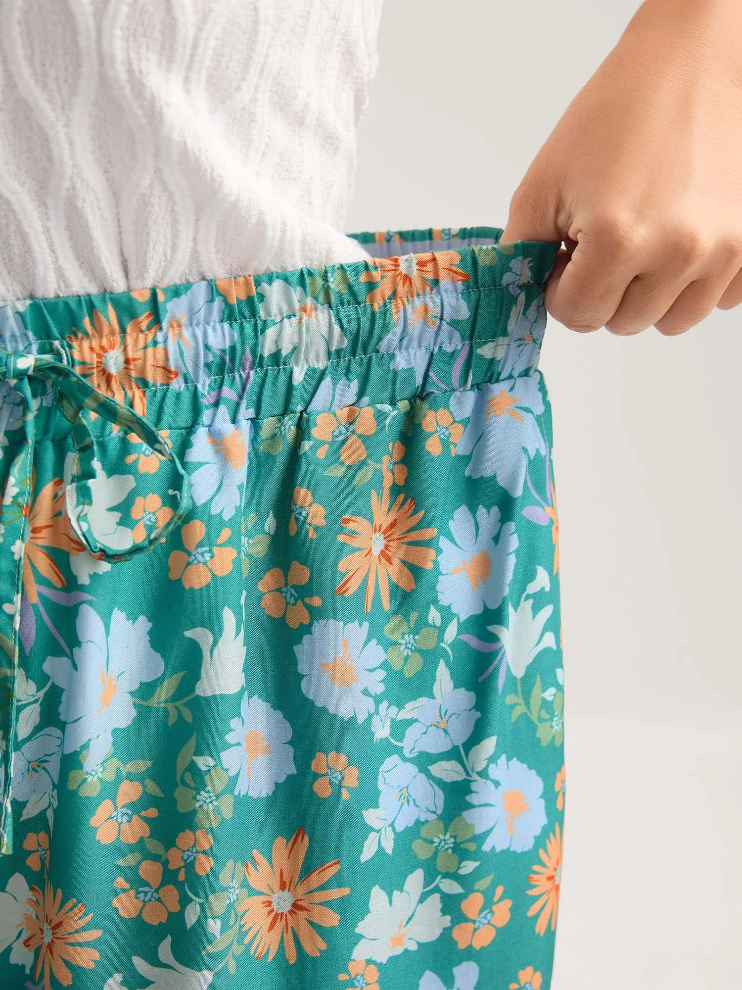Breezy Floral Print Wide-Leg Pants sold by Bloomchic product image thumbnail 3