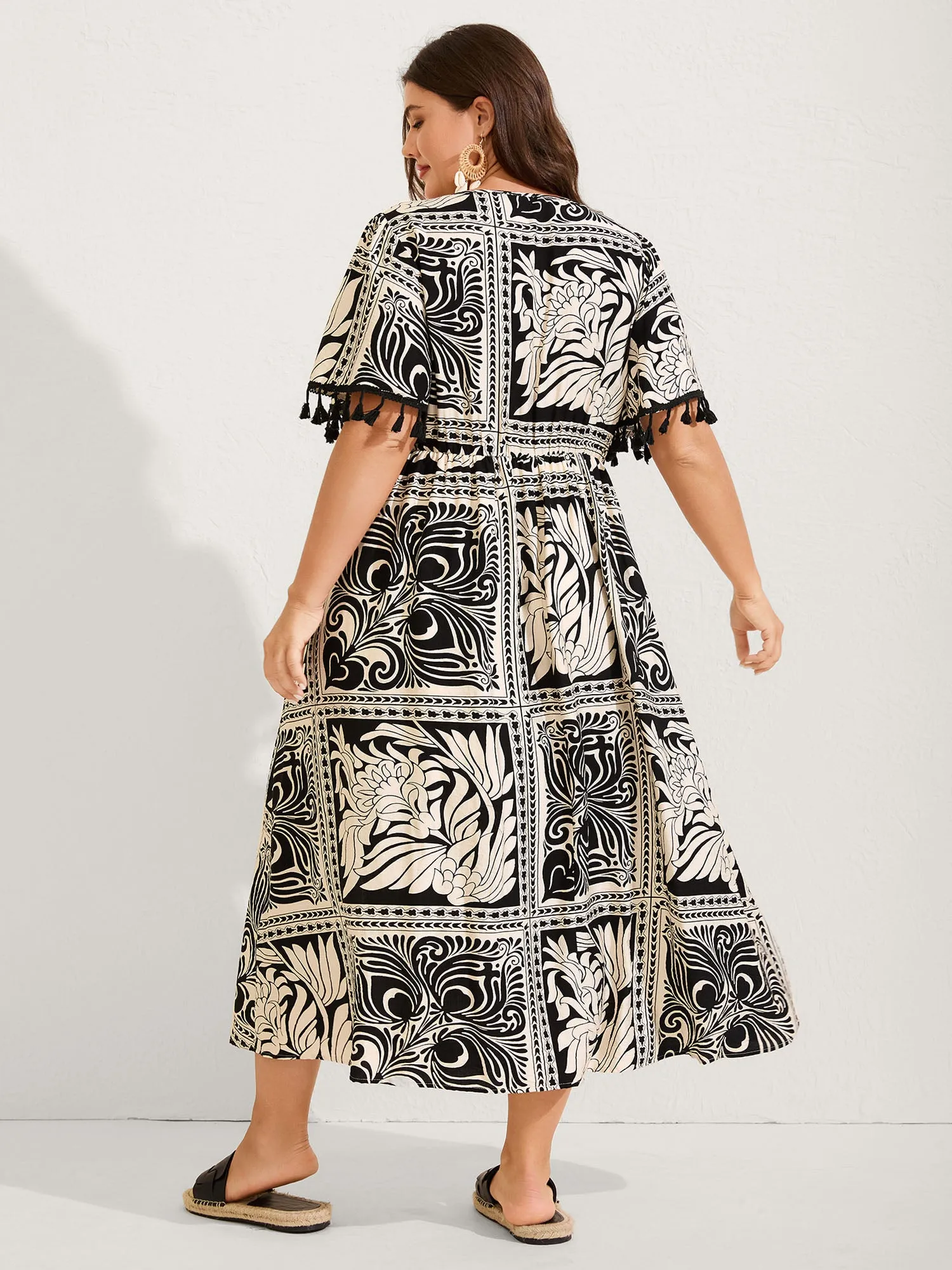 Monochrome Collage Print Tassels Midi Dress sold by Bloomchic product image thumbnail 4