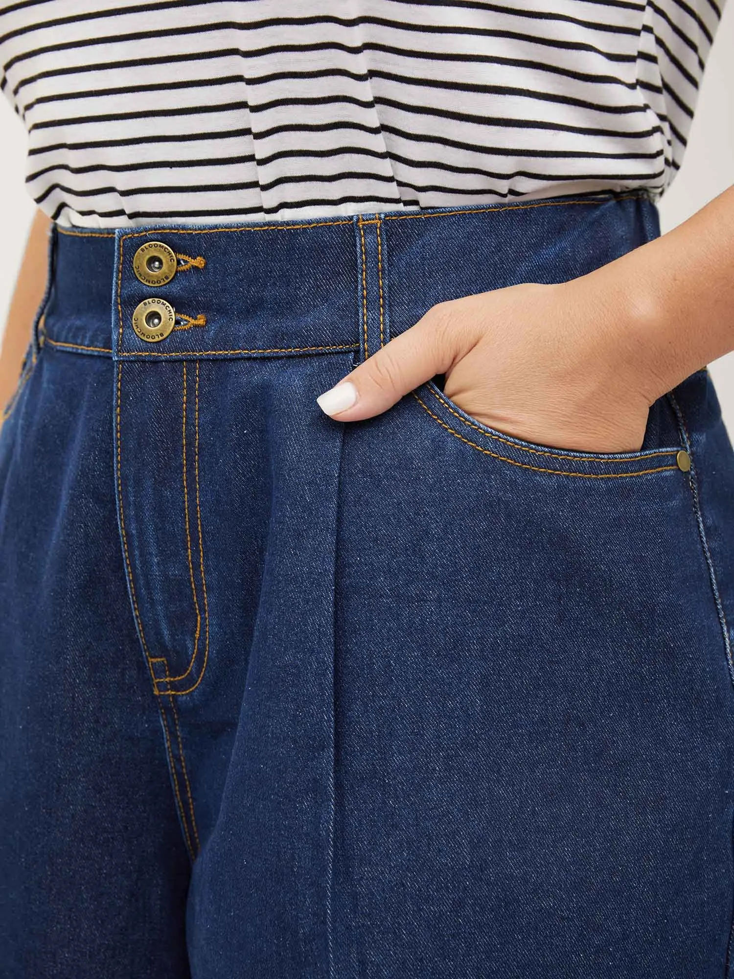 Stretchy Waist Straight-Leg Denim Shorts sold by Bloomchic product image thumbnail 2