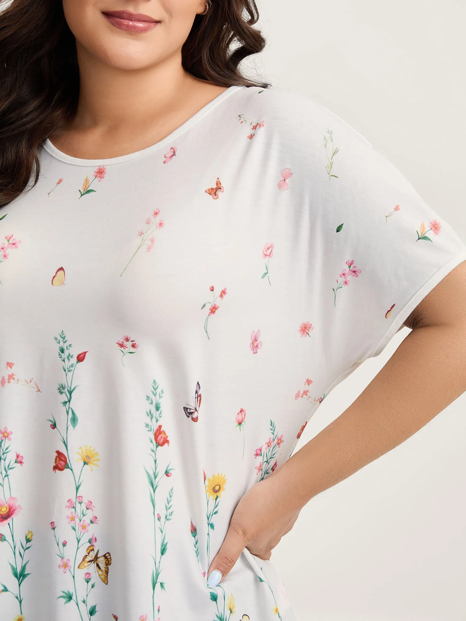 Stretchy Floral Print Round Neck T-Shirt sold by Bloomchic product image thumbnail 2