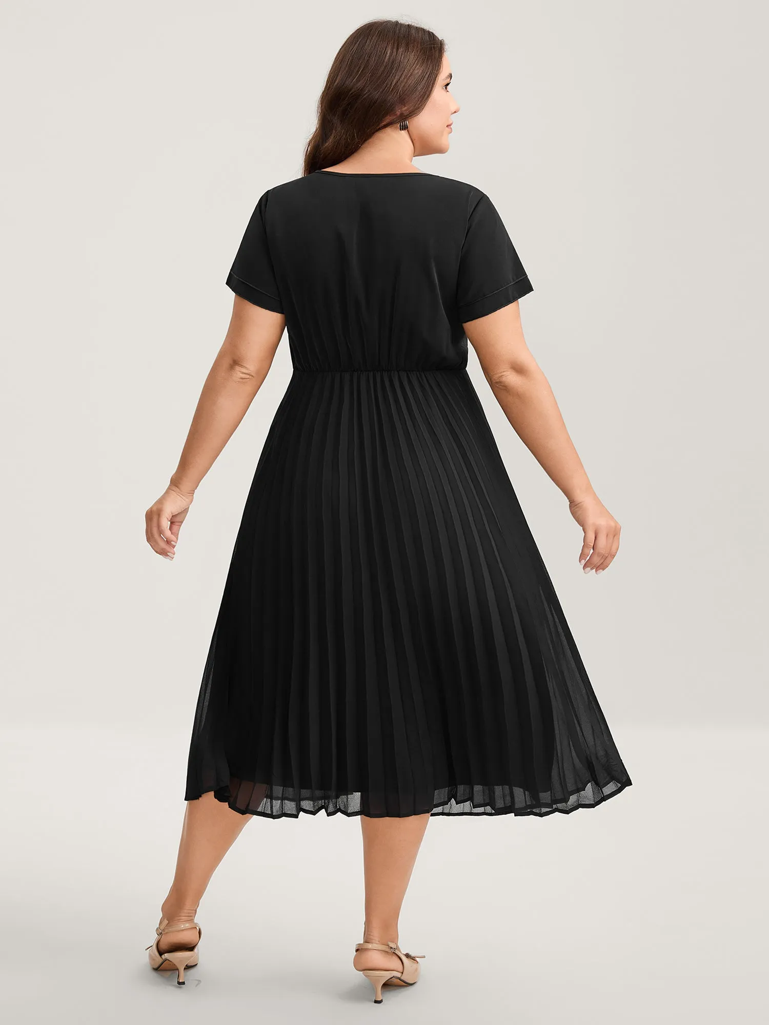 Crossover Bodice Plicated Detail Midi Dress sold by Bloomchic product image thumbnail 4