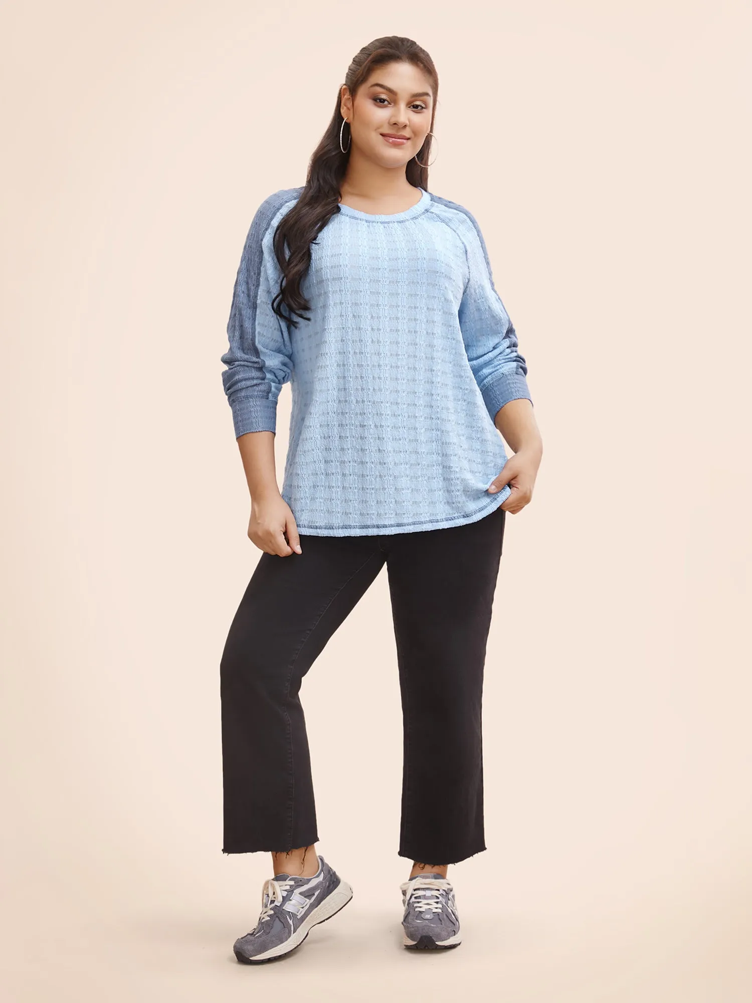 Contrast Patchwork Texture Raglan Sleeve T-shirt sold by Bloomchic product image thumbnail 3