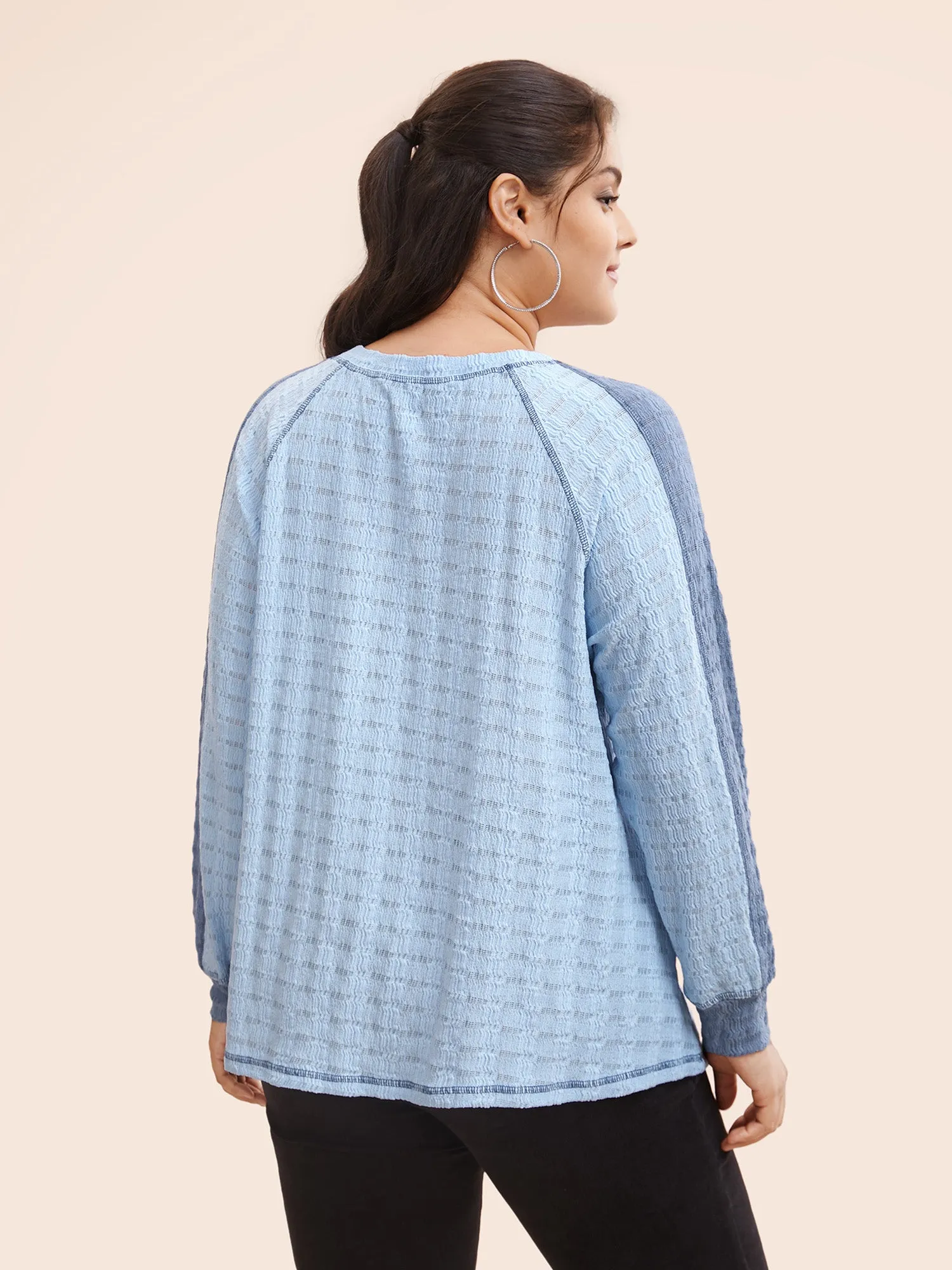 Contrast Patchwork Texture Raglan Sleeve T-shirt sold by Bloomchic product image thumbnail 2