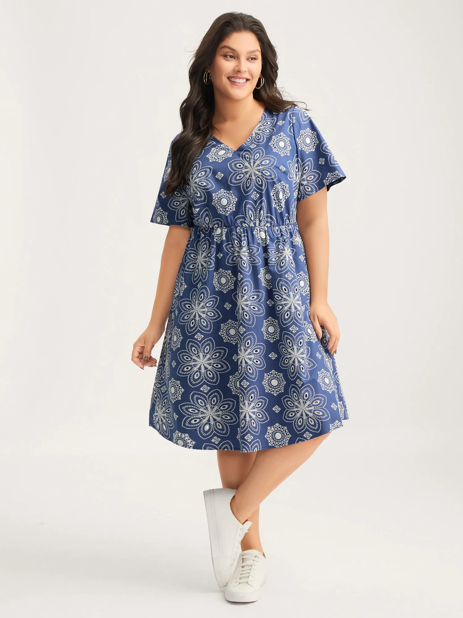 Cotton Large Floral Print Textured Pockets Midi Dress sold by Bloomchic product image thumbnail 3
