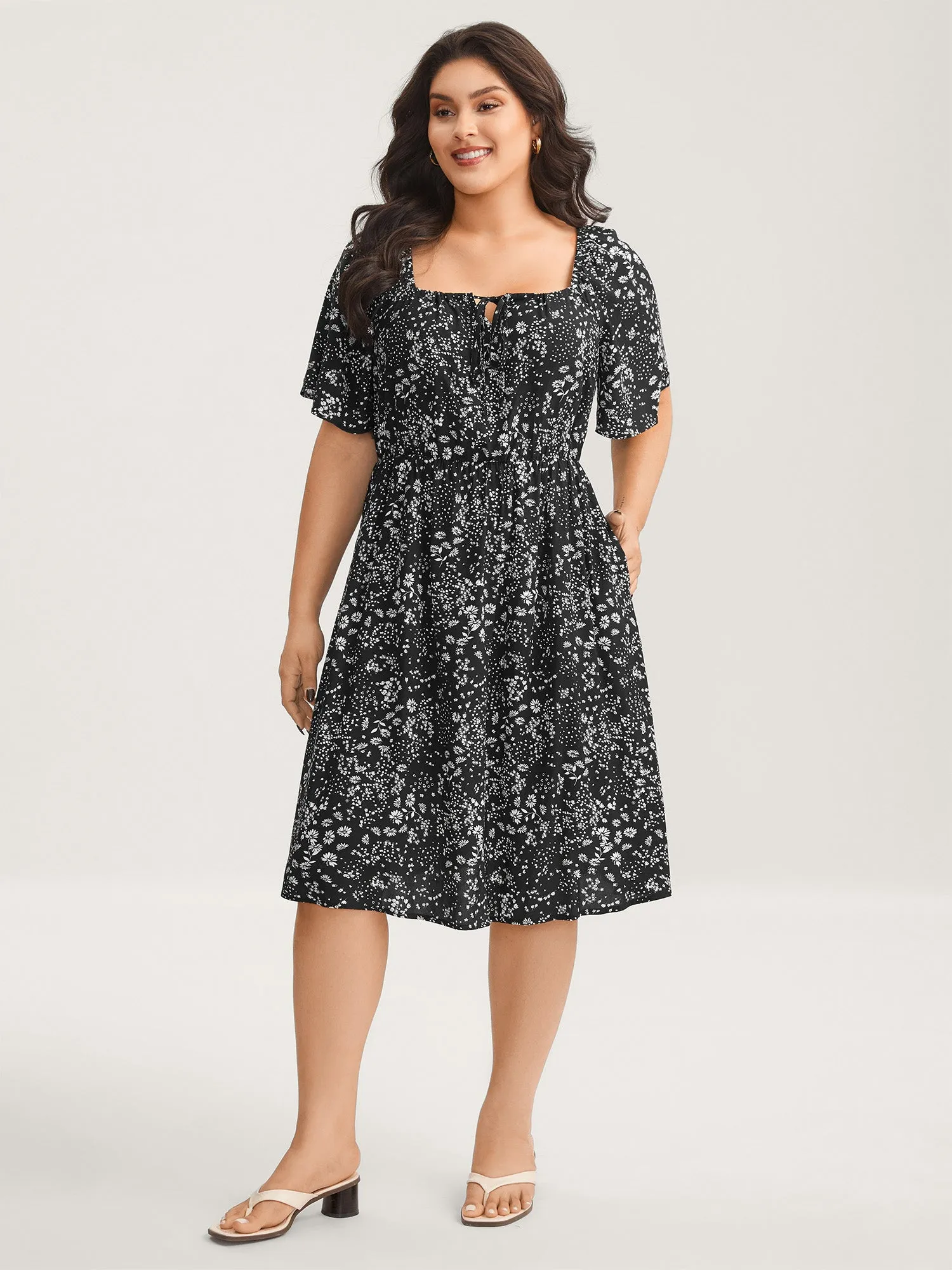 Floral Neck Drawstring Flared Sleeve Midi Dress sold by Bloomchic product image thumbnail 3