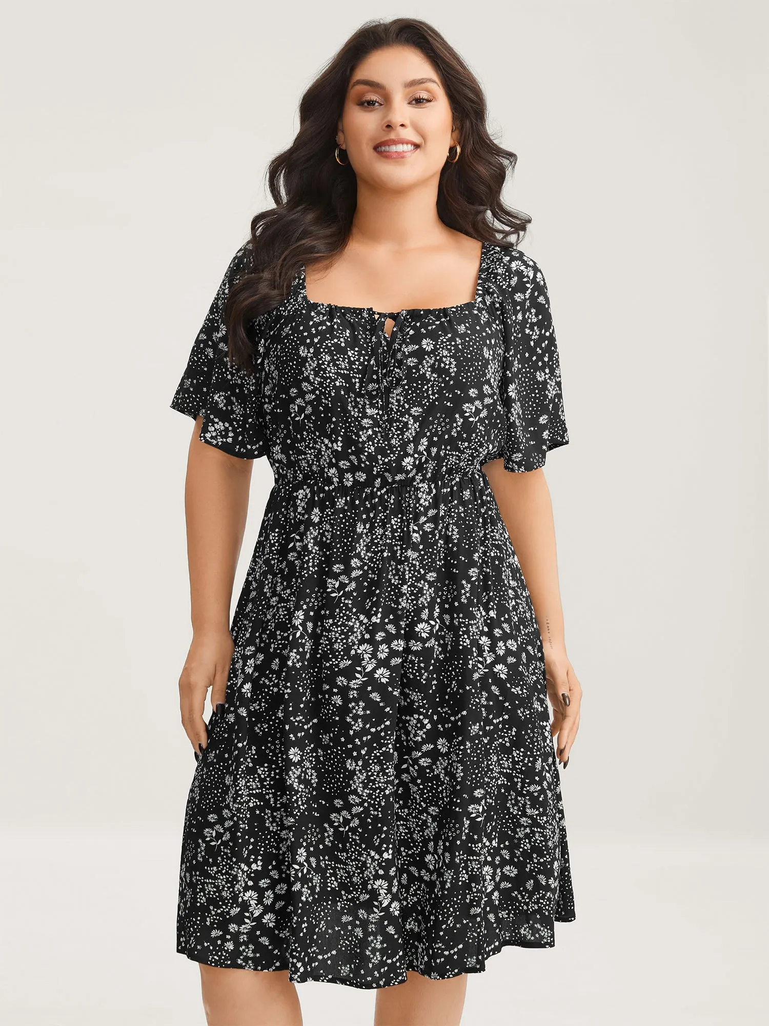 Floral Neck Drawstring Flared Sleeve Midi Dress sold by Bloomchic product image thumbnail 2