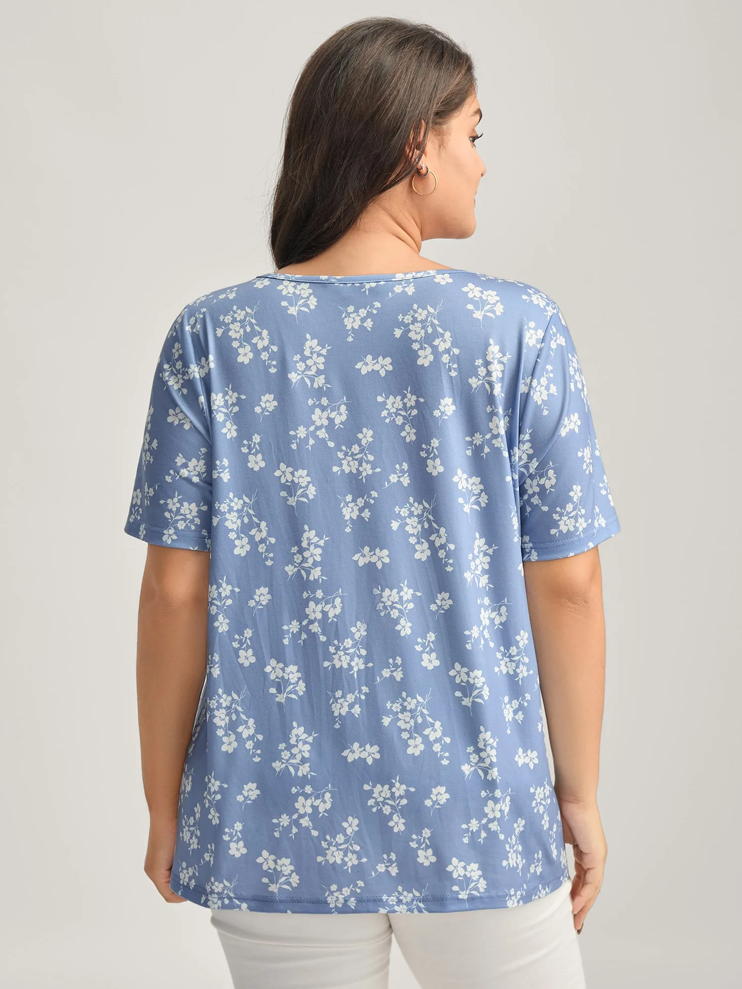 Stretchy Floral Pin Tuck Lace Top sold by Bloomchic product image thumbnail 4