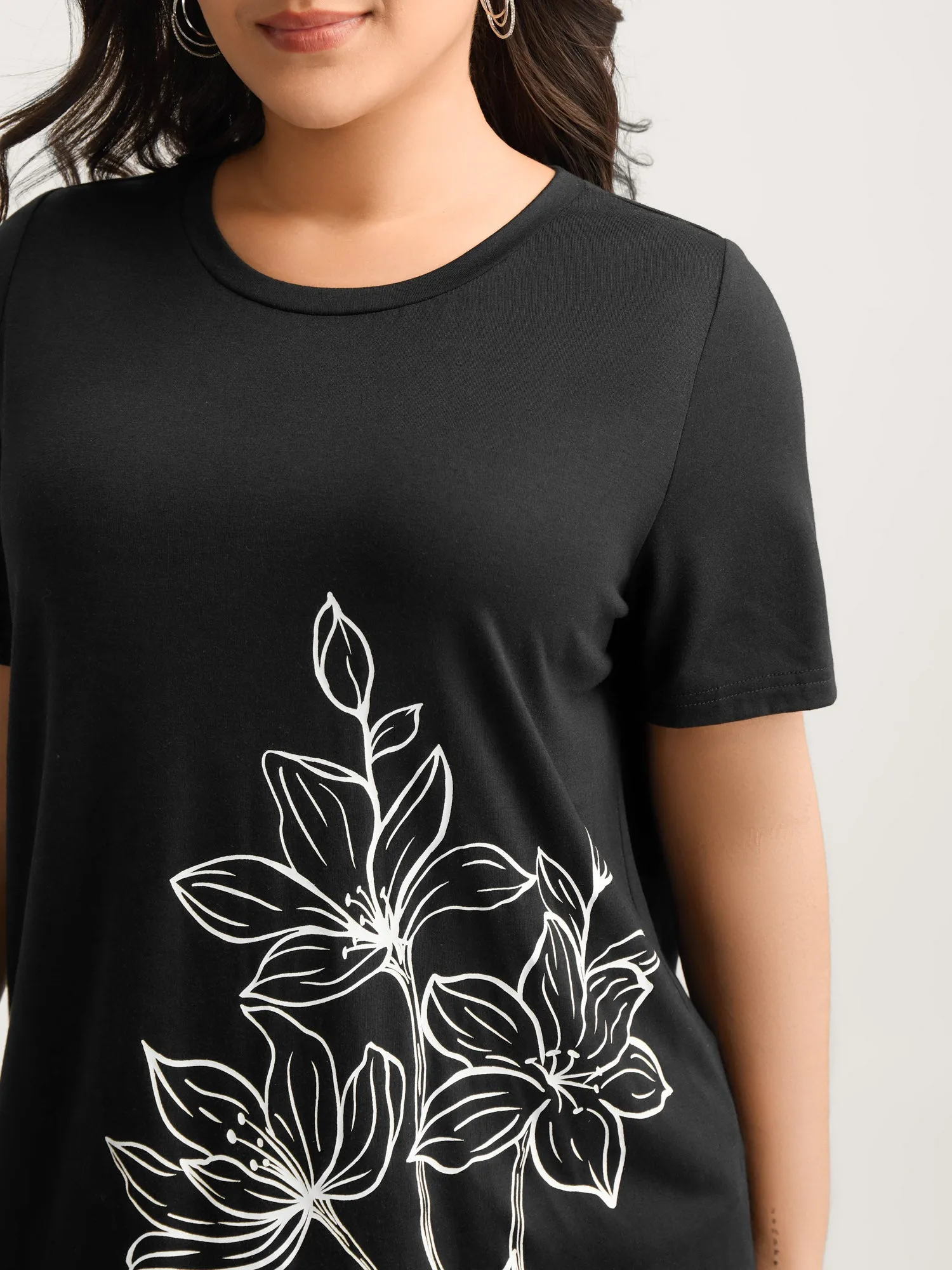 Floral Print Crew Neck T-Shirt sold by Bloomchic product image thumbnail 2
