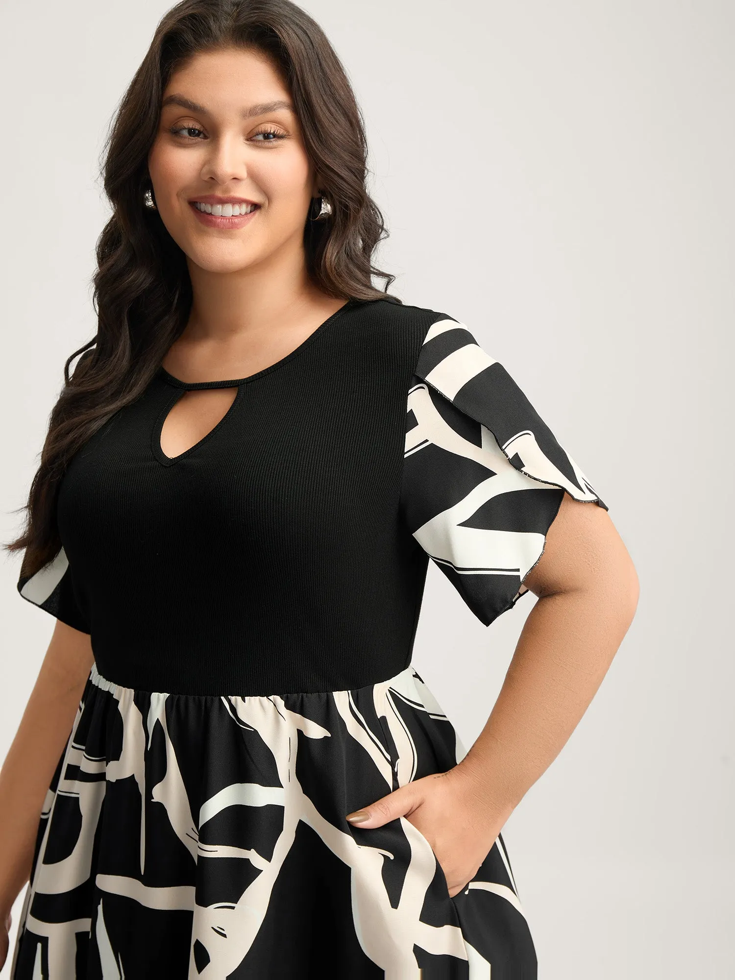 Geometric Print Color Contrast Stretchy Midi Dress sold by Bloomchic product image thumbnail 2