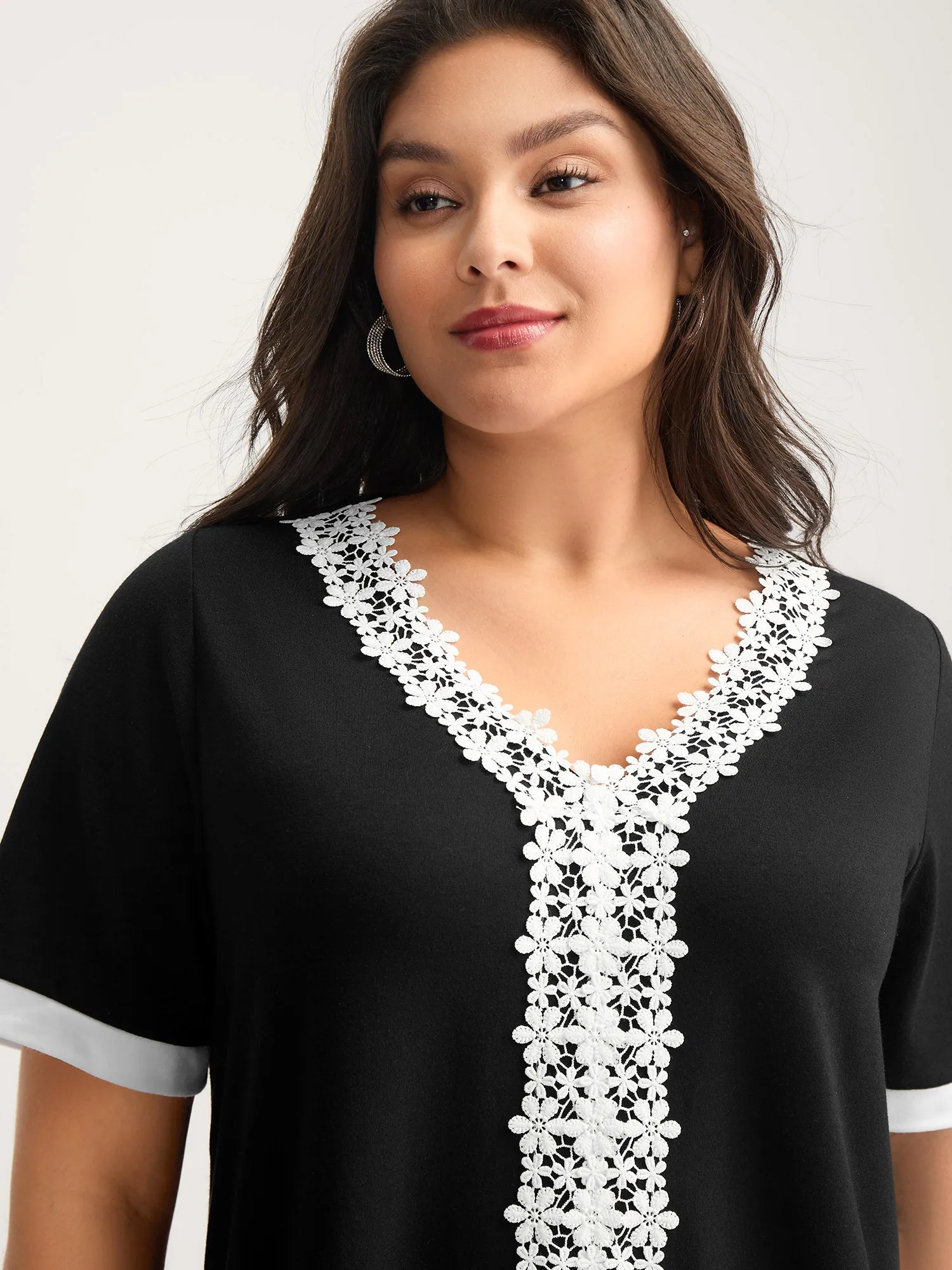 Stretchy Floral Lace Color Contrast T-Shirt sold by Bloomchic product image thumbnail 4