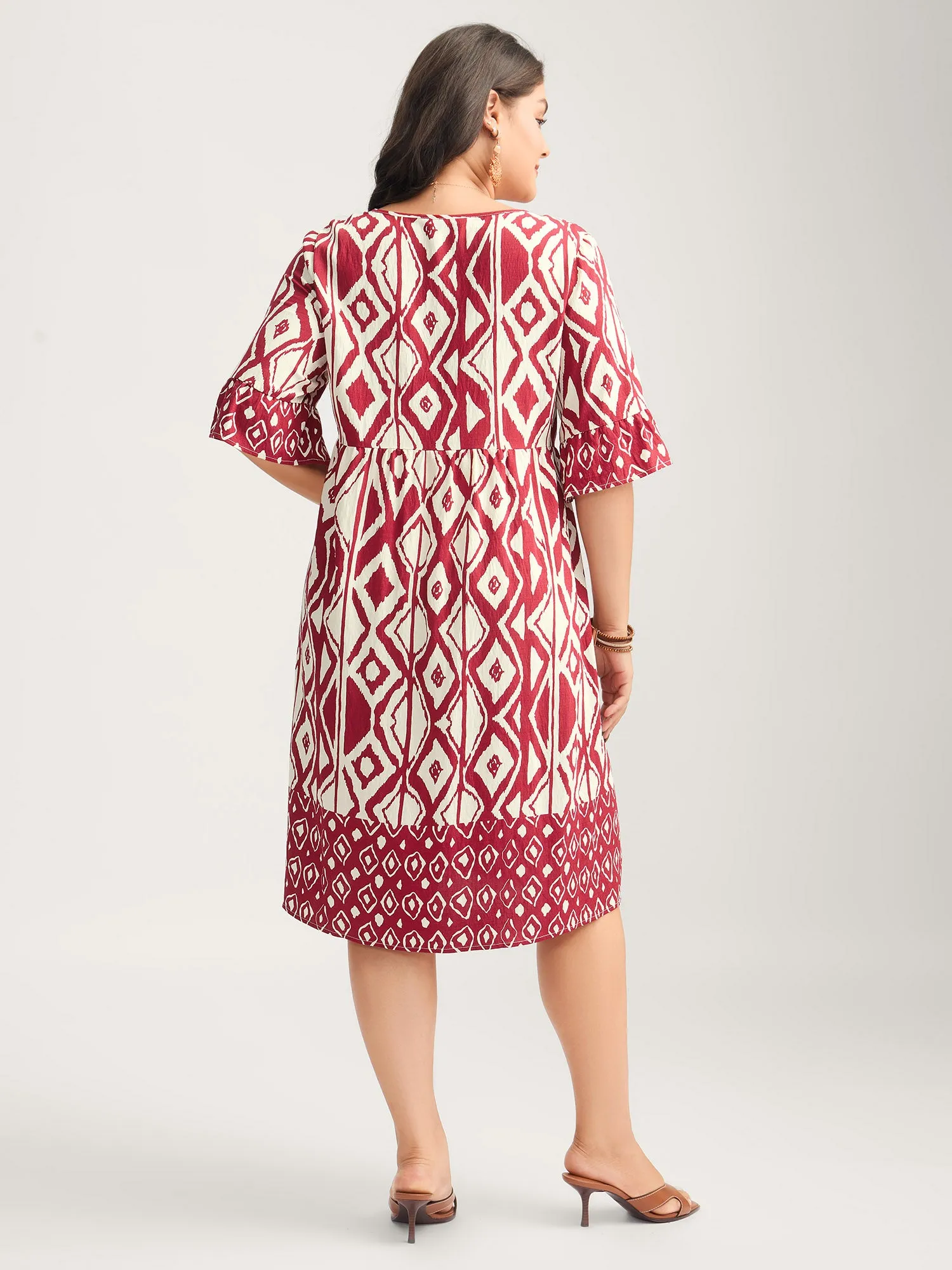 Rayon Geometric Print Midi Dress sold by Bloomchic product image thumbnail 4