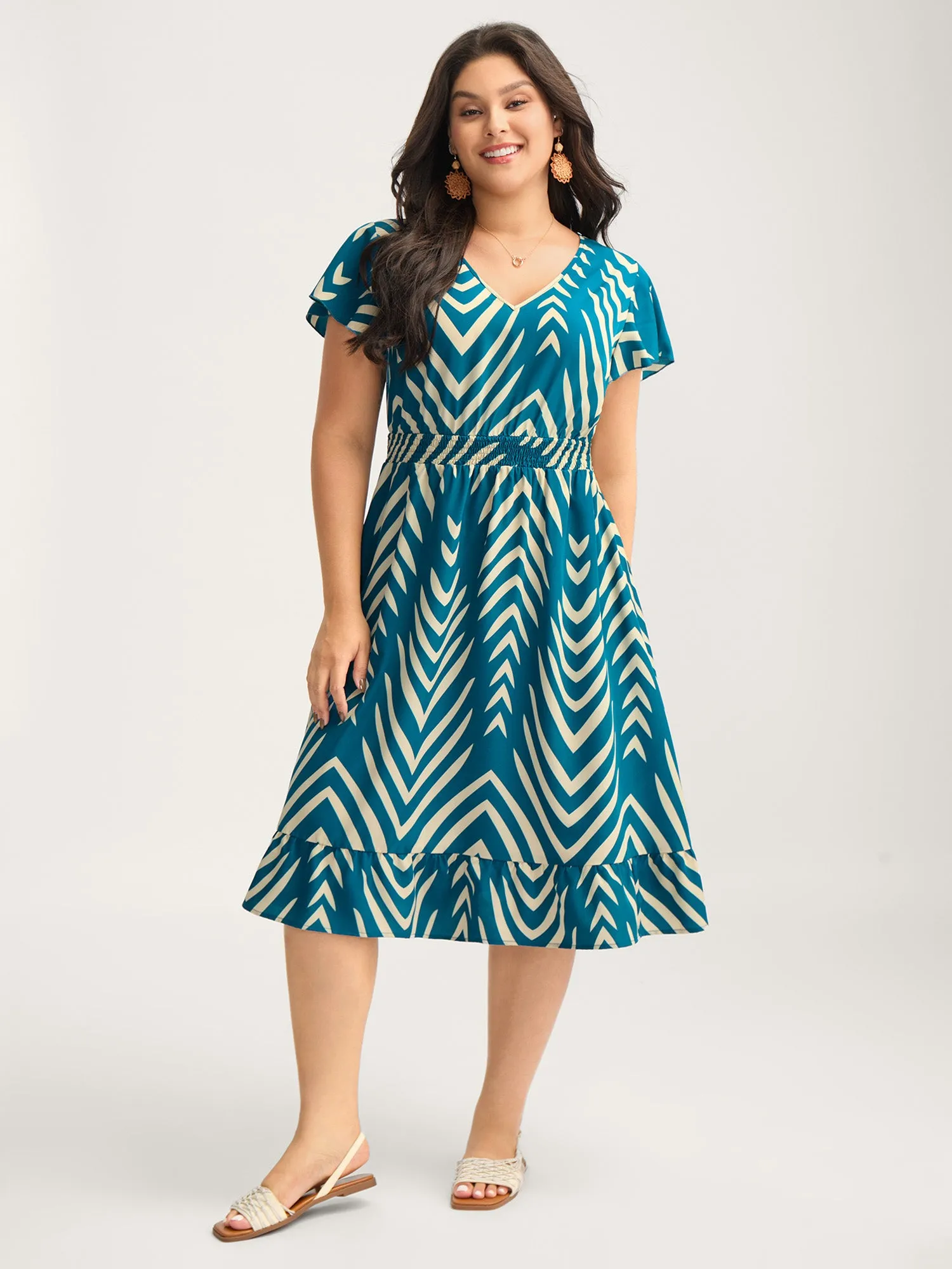 Geometric Print Cinched-Waist Midi Dress sold by Bloomchic product image thumbnail 4