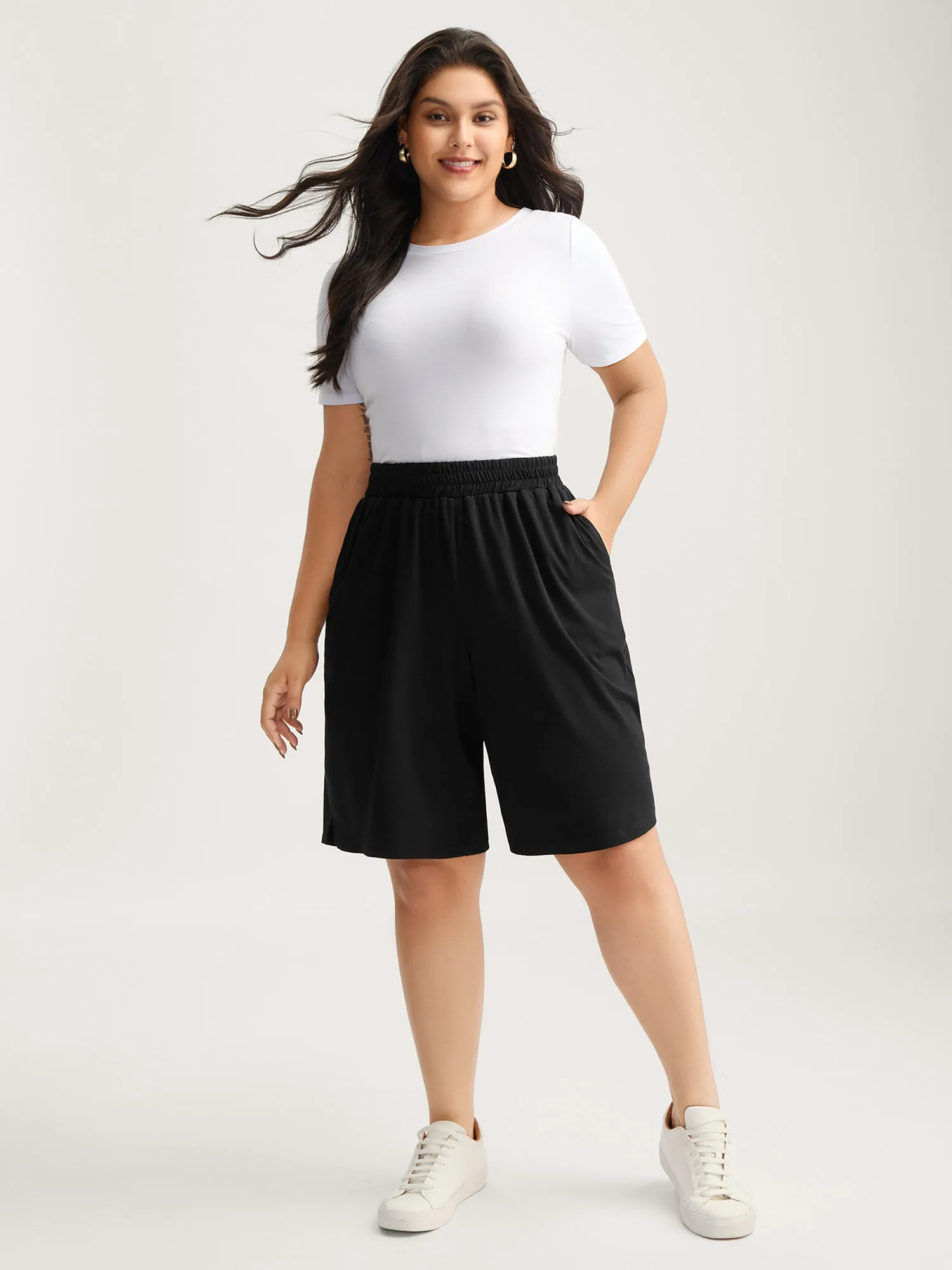 Stretchy Slit Straight-Leg Shorts sold by Bloomchic product image thumbnail 2