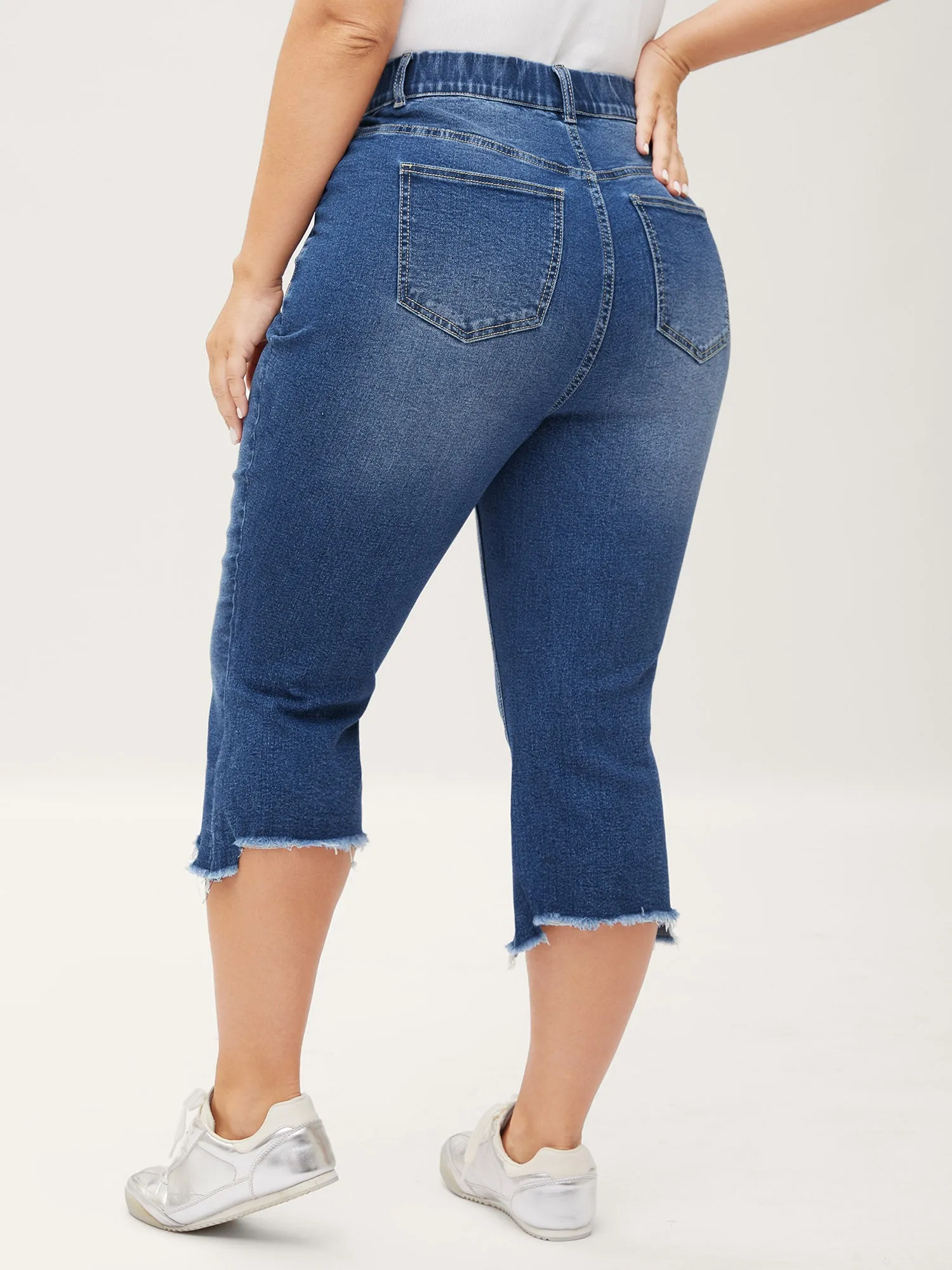 Pull-On Frayed Capri Hem Jeans sold by Bloomchic product image thumbnail 4