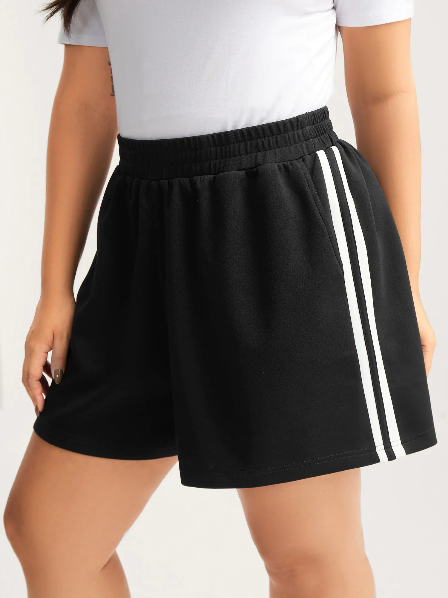 Side Drawstring Straight-Leg Shorts sold by Bloomchic