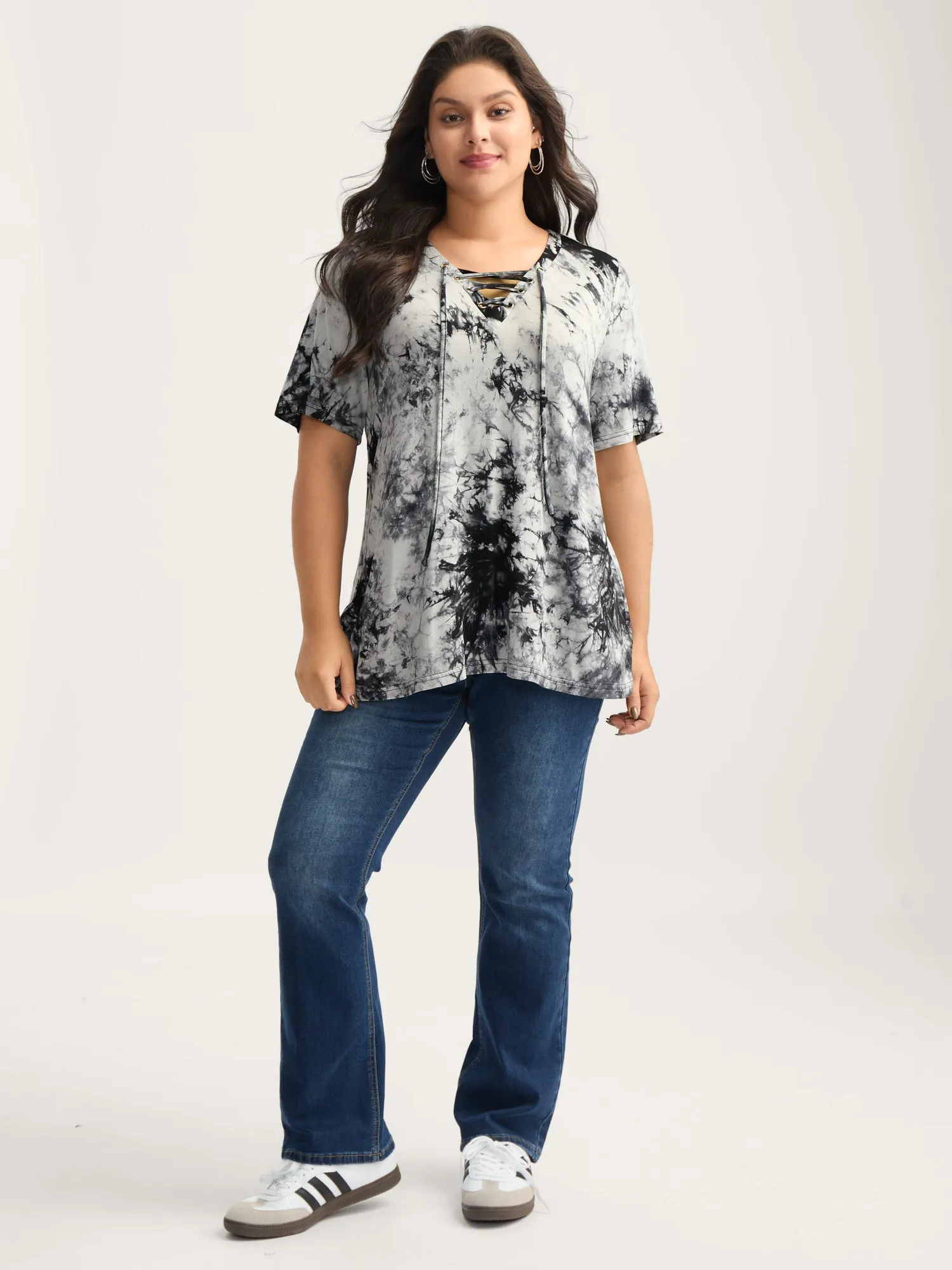 Ombre Gradient Cross-Tie Neck T-Shirt sold by Bloomchic product image thumbnail 3