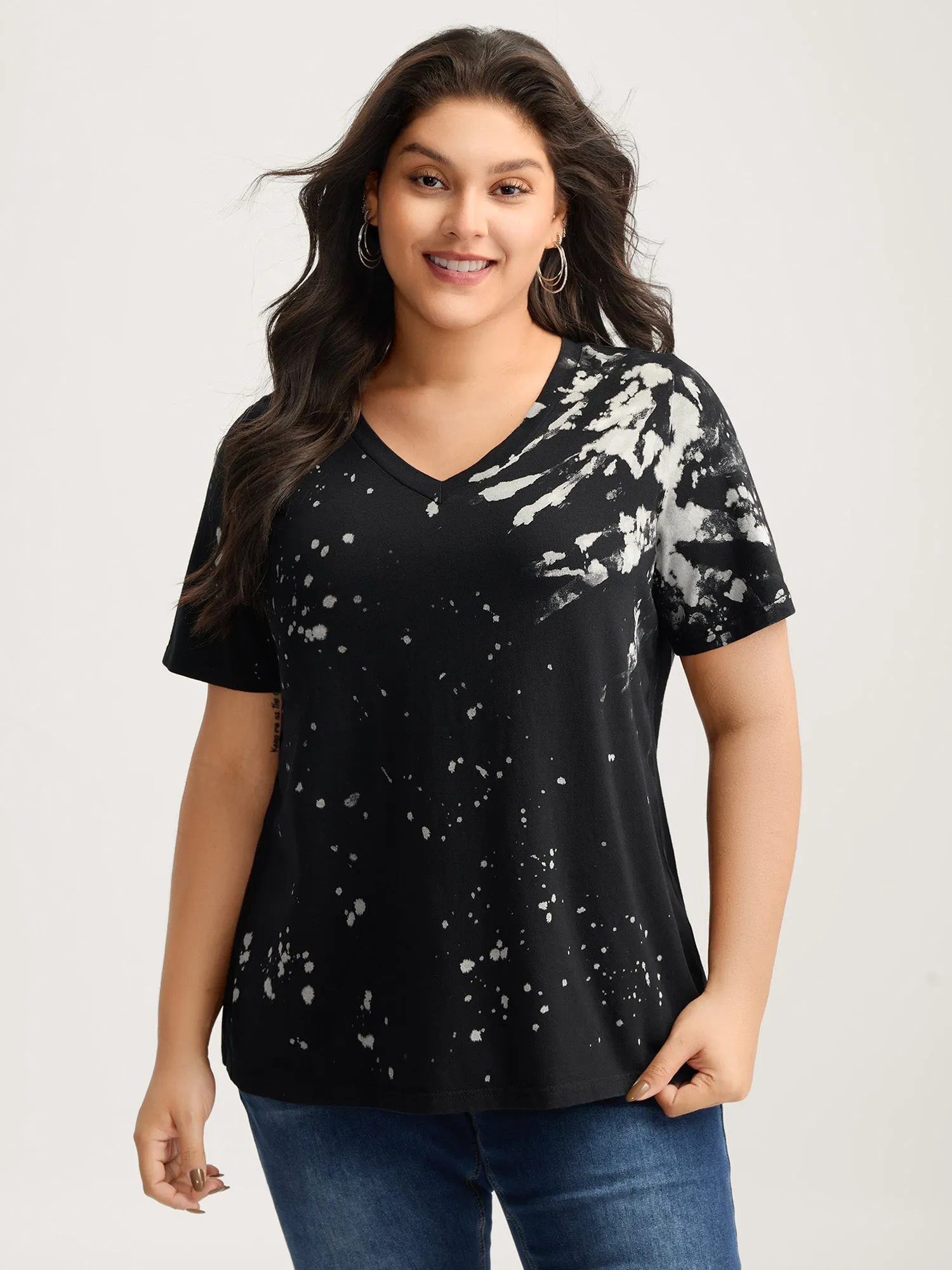 Cotton Tie-Dye Stretchy V-Neck T-Shirt sold by Bloomchic product image thumbnail 2