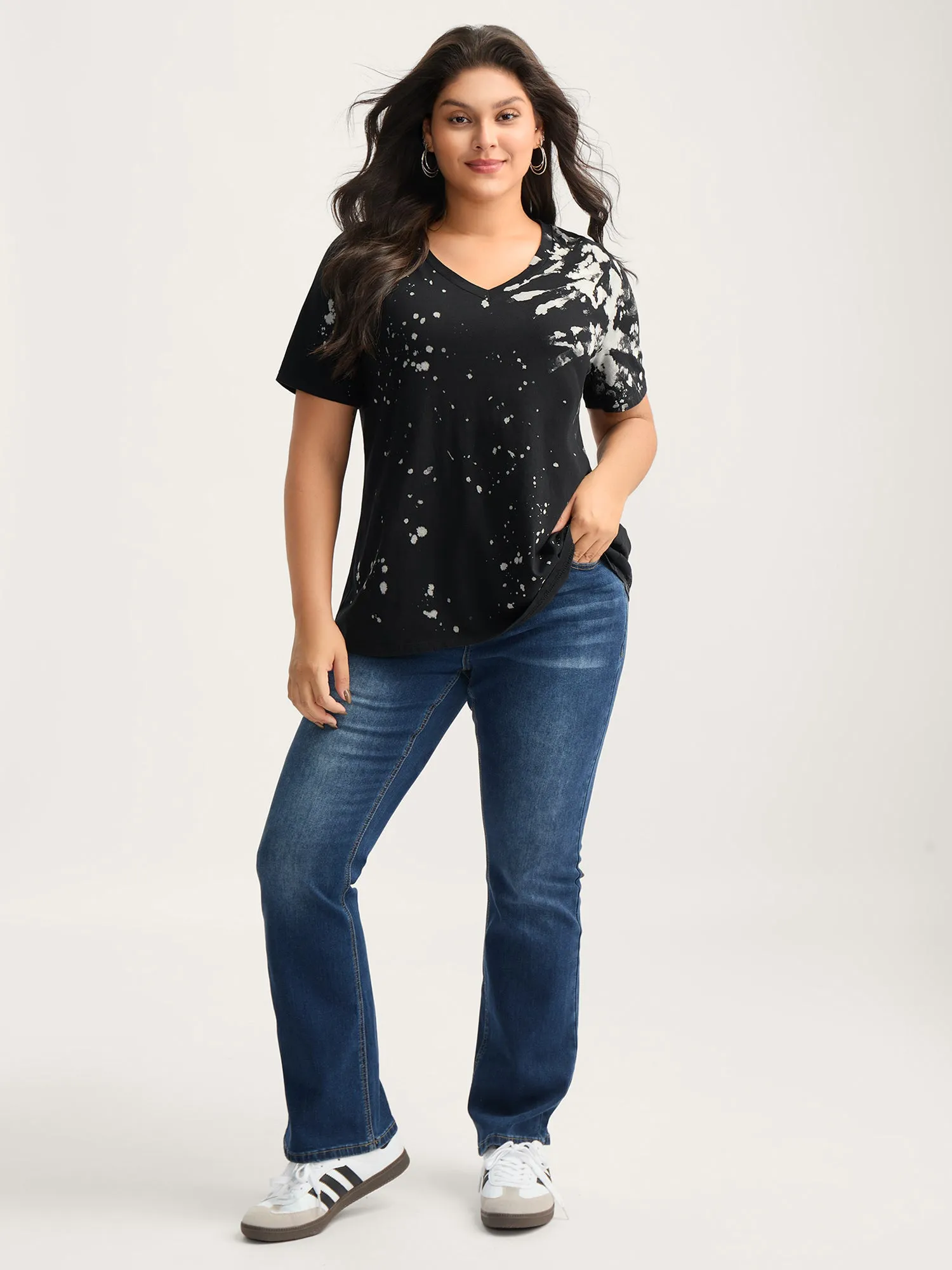 Cotton Tie-Dye Stretchy V-Neck T-Shirt sold by Bloomchic product image thumbnail 3