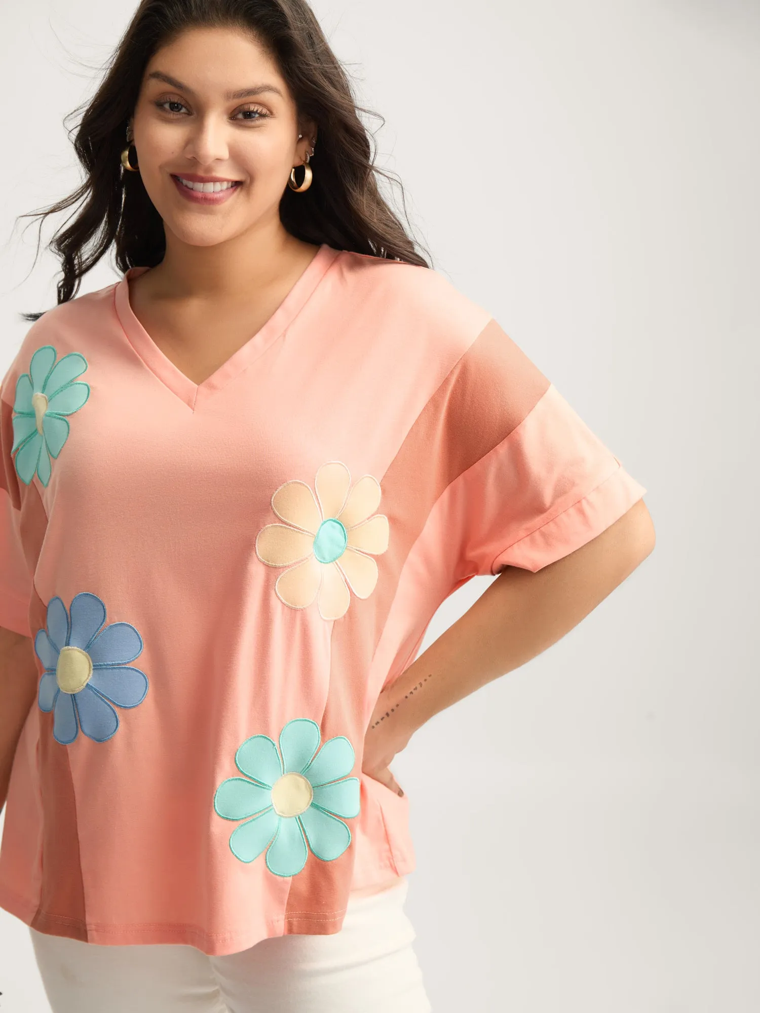 Floral Patchwork Embroidery Color Block T-Shirt sold by Bloomchic product image thumbnail 2