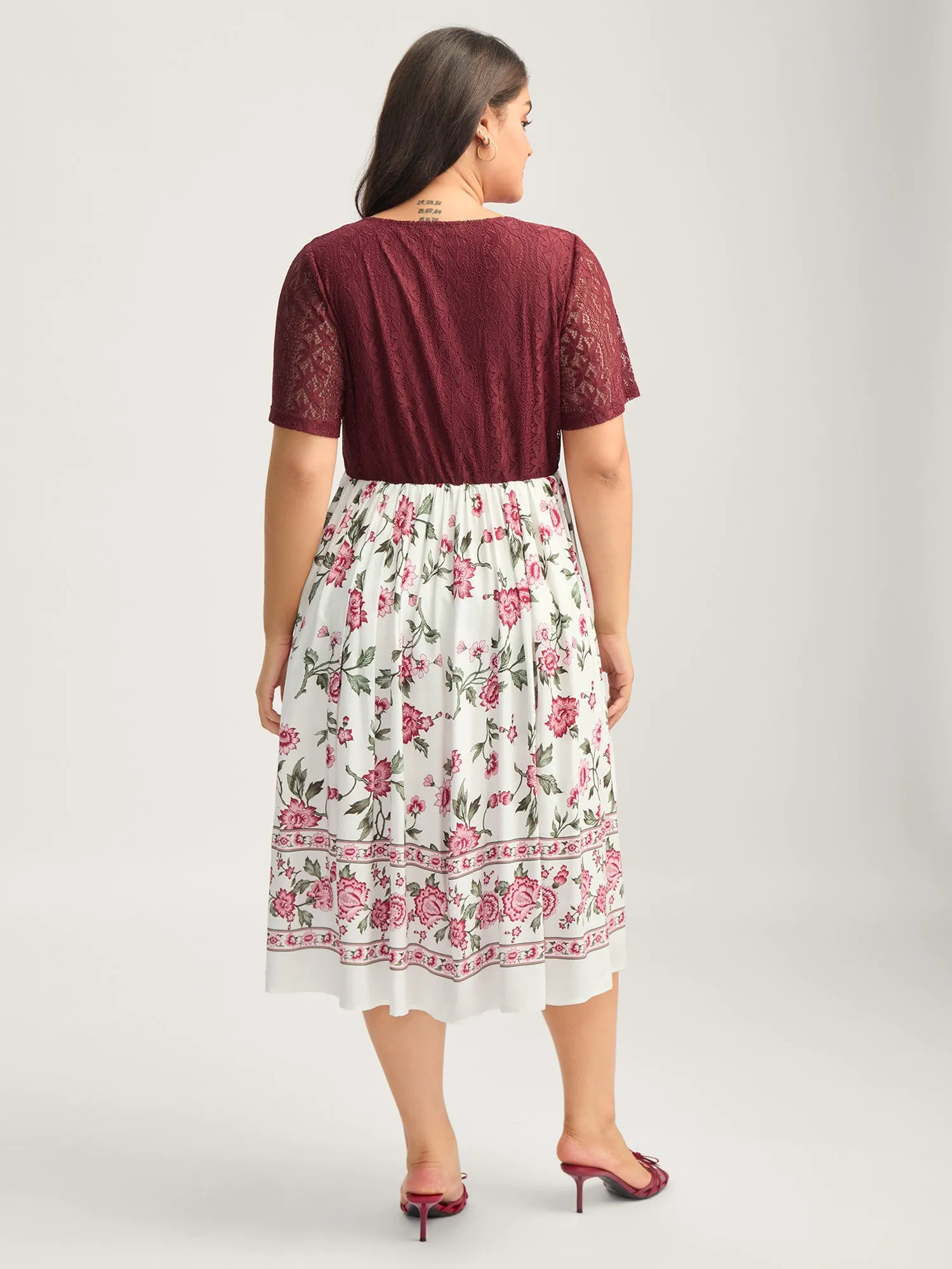 Floral Lace Stretchy Waist Contrast Midi Dress sold by Bloomchic product image thumbnail 4