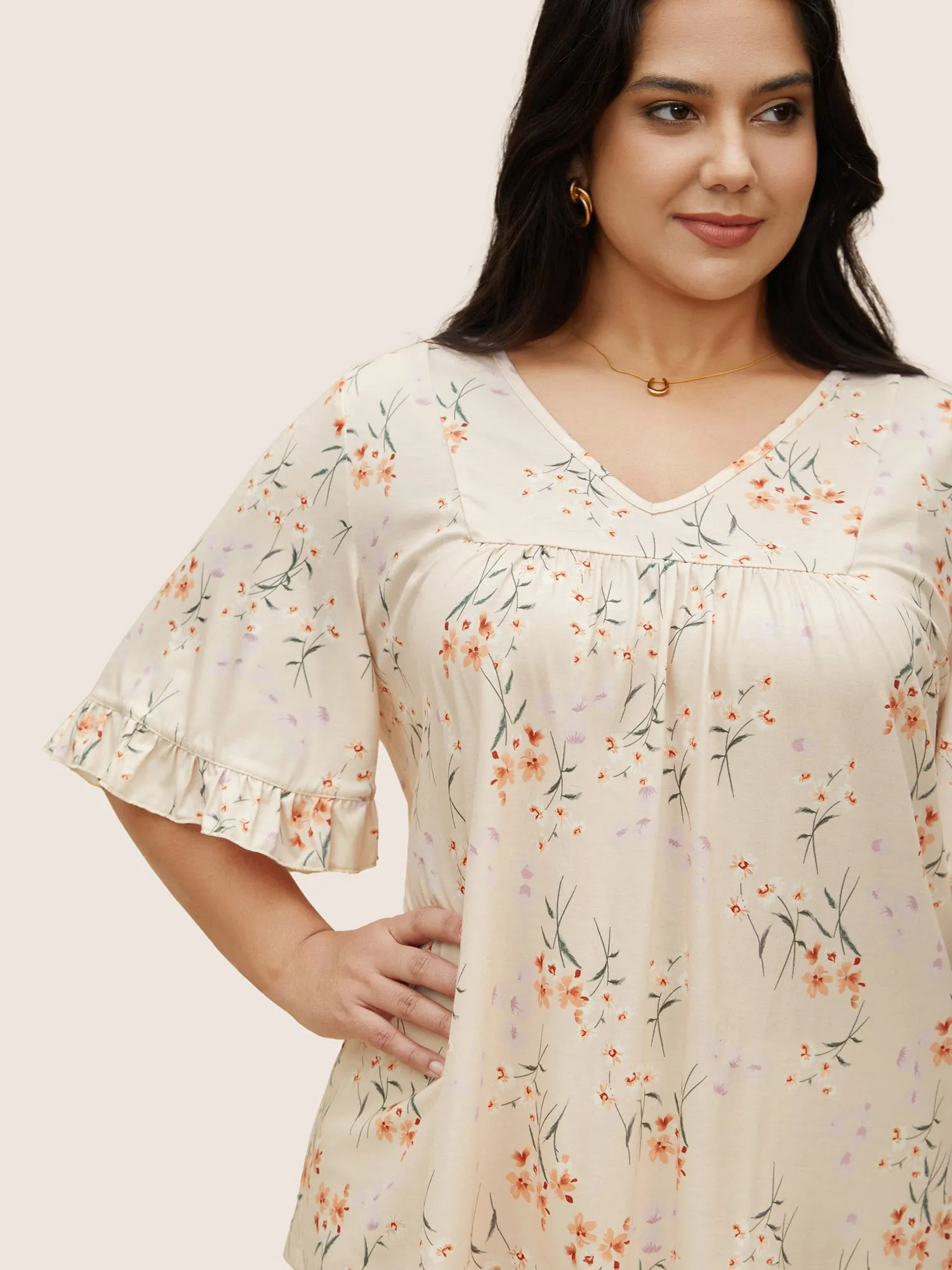 V Neck Floral Print Ruffles Gathered T-shirt sold by Bloomchic product image thumbnail 4