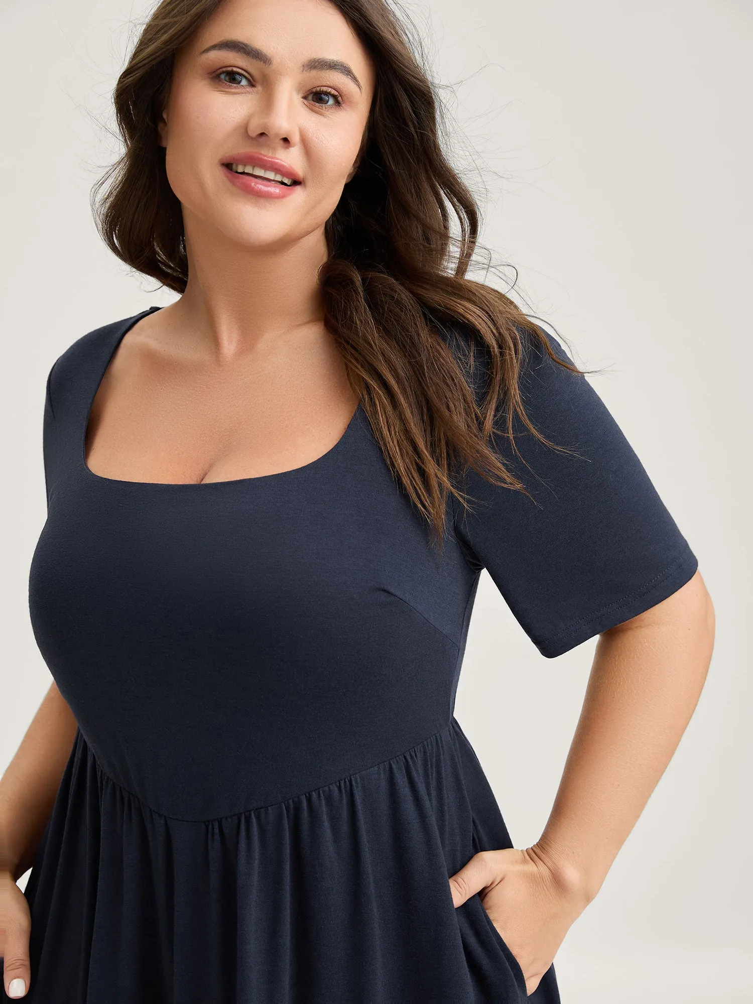 Scoop Neck Stretch Solid Pockets Midi Dress sold by Bloomchic product image thumbnail 2