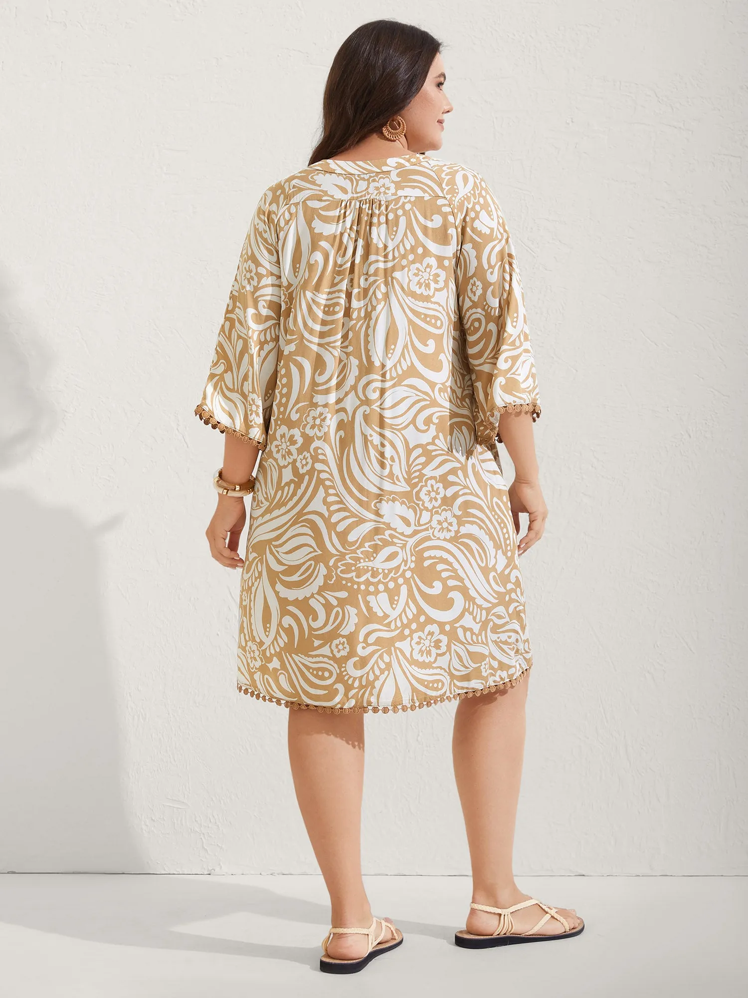 Paisley Print Notched Collar Lace Midi Dress sold by Bloomchic product image thumbnail 4