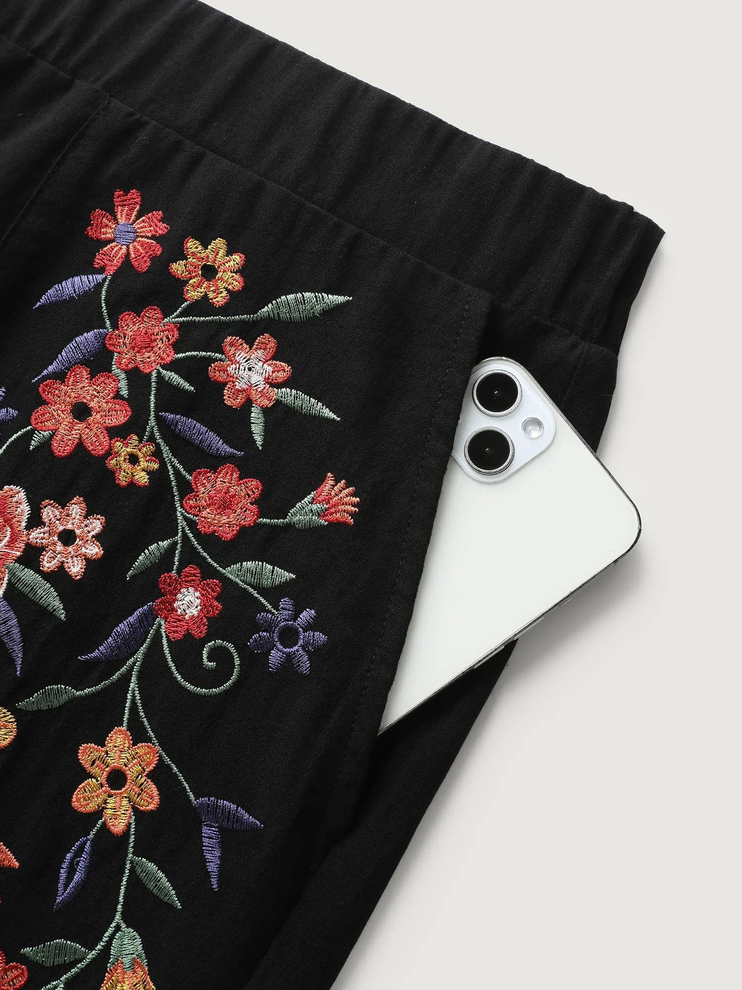 Cotton Floral Embroidered Pockets Ribbed Hem Pants sold by Bloomchic product image thumbnail 5